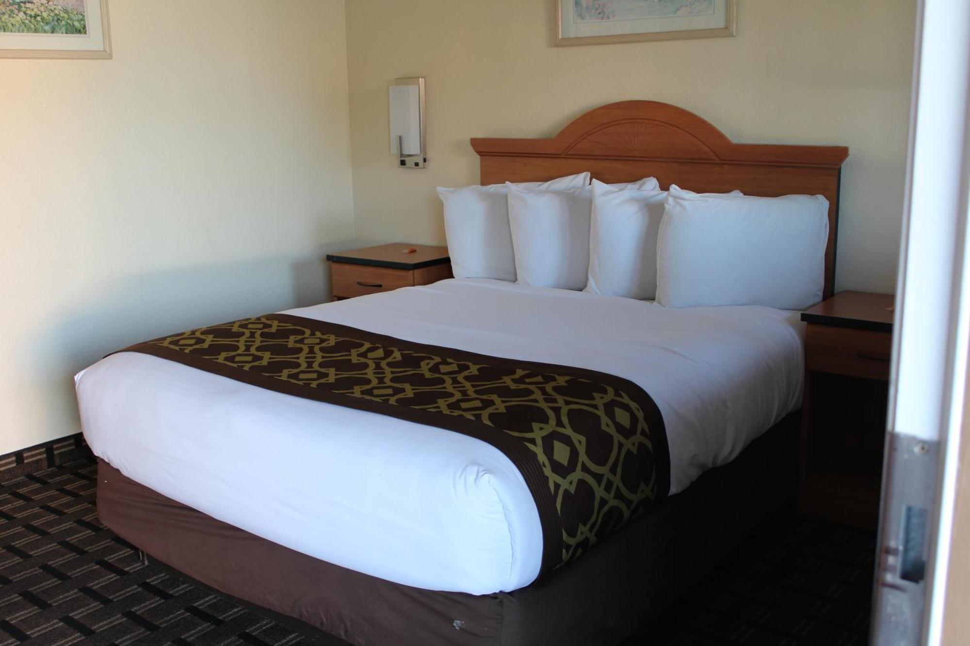 Deluxe Queen Suite - 2 Queen Beds - Non Smoking