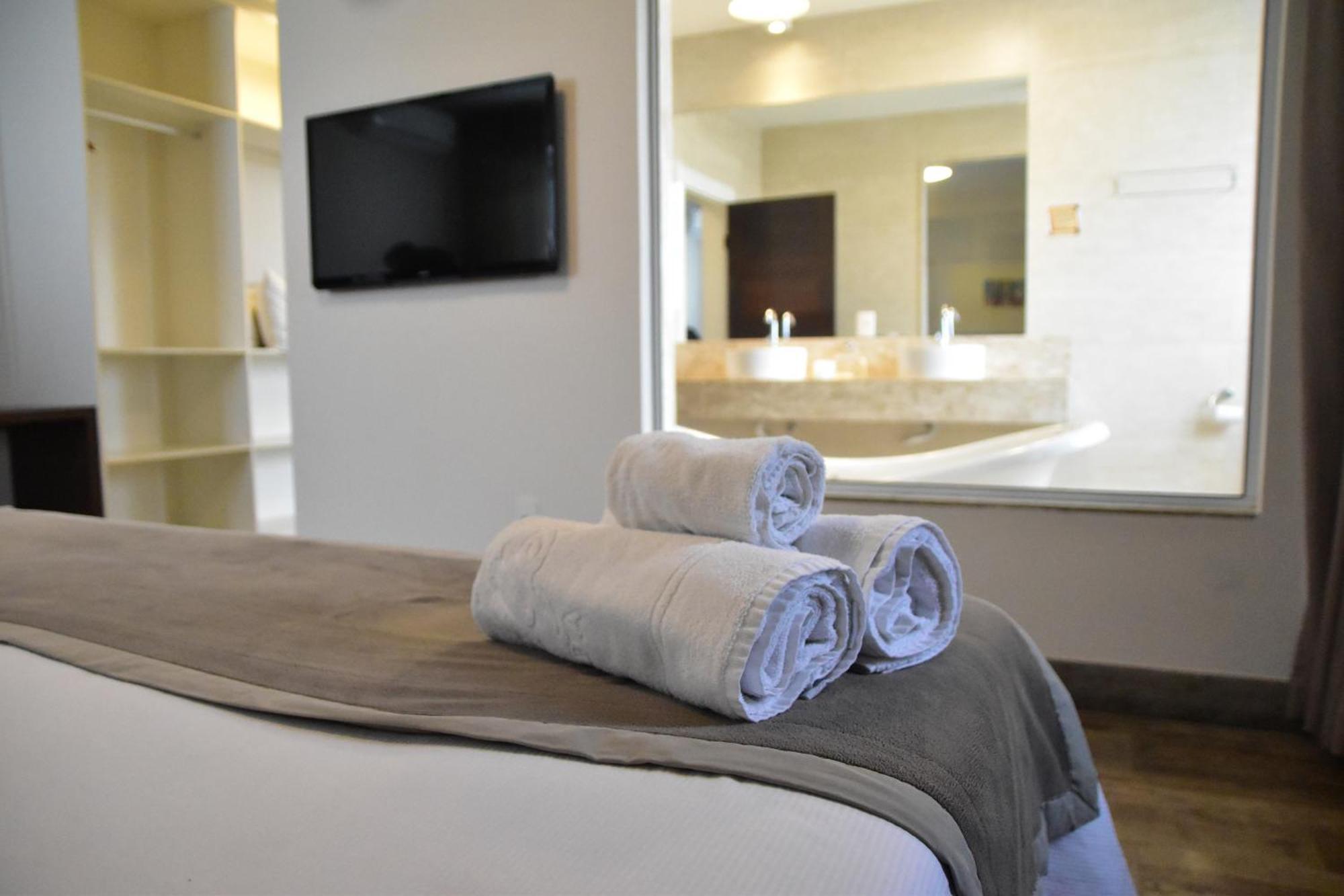 Master Double Room Bathtub