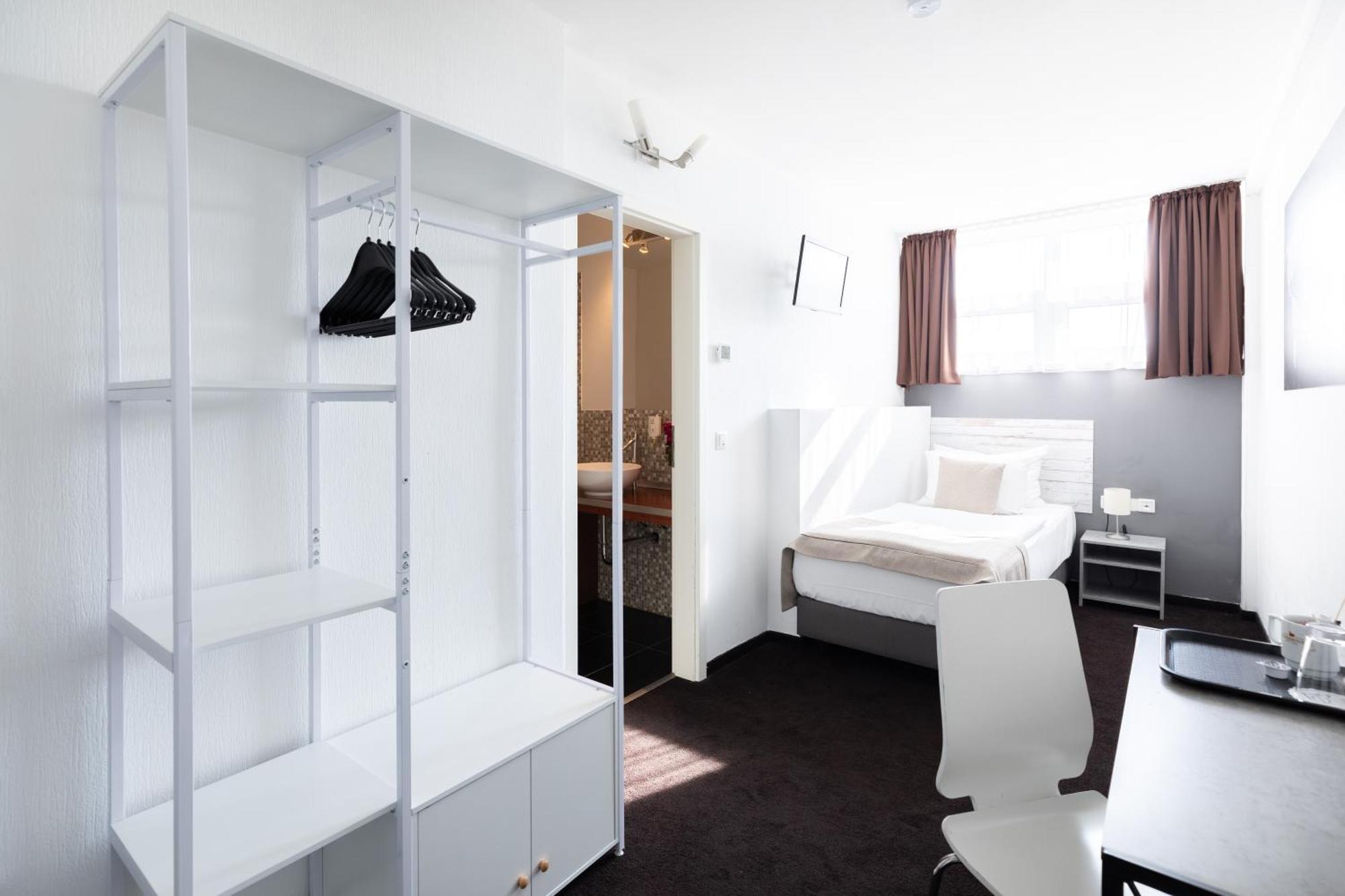 Economy Single Room