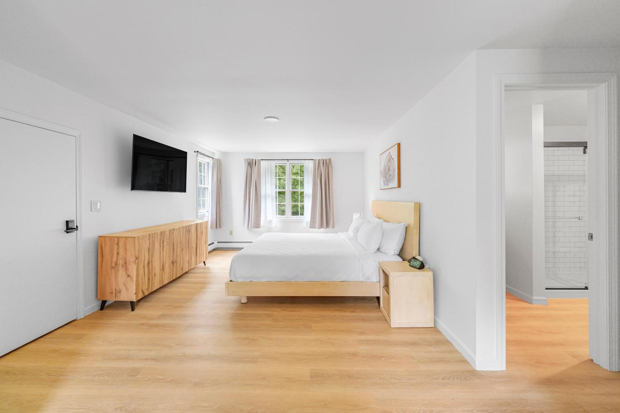 Two-Bedroom Suite