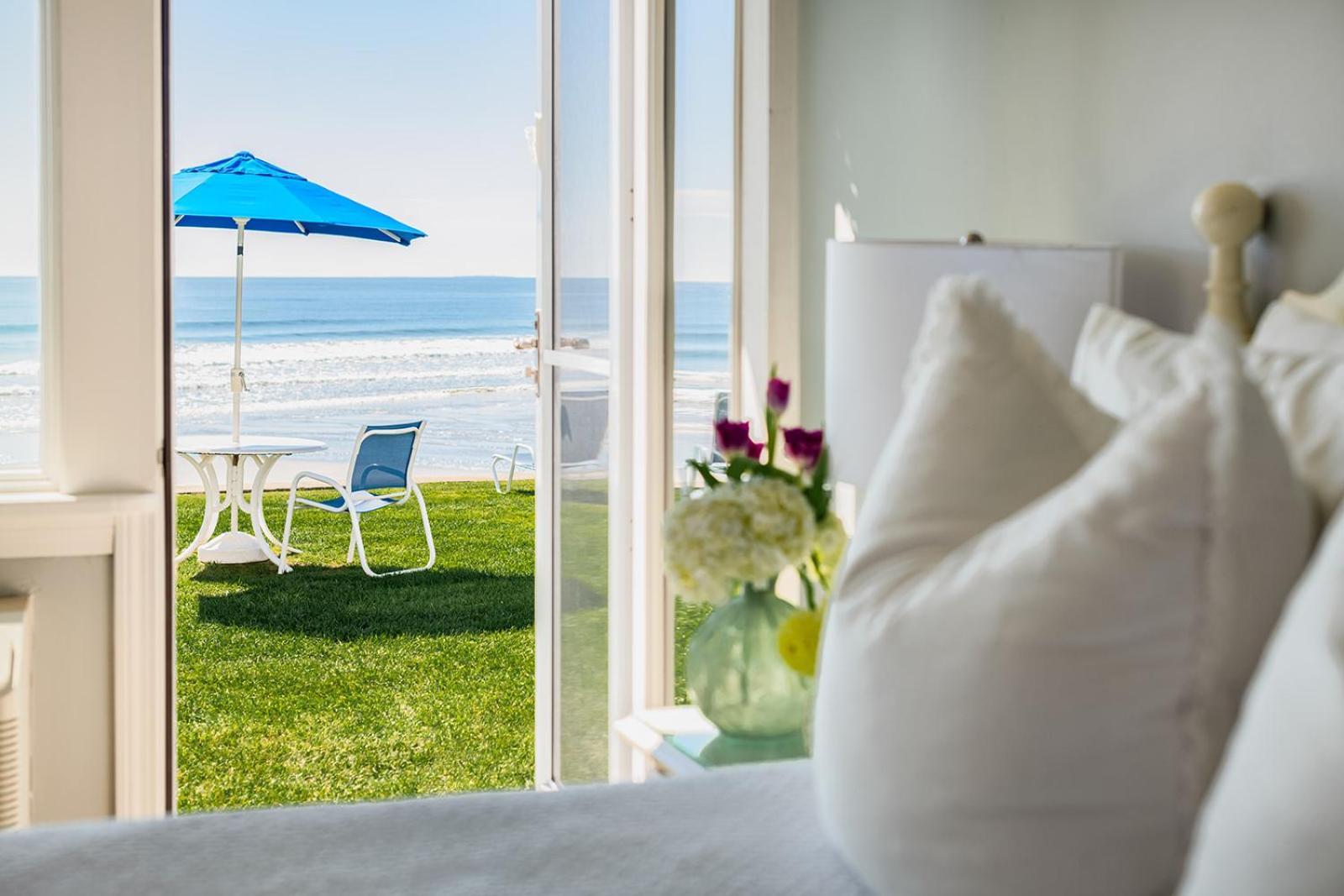 Ocean View Lower Building 1st Floor 1 Queen