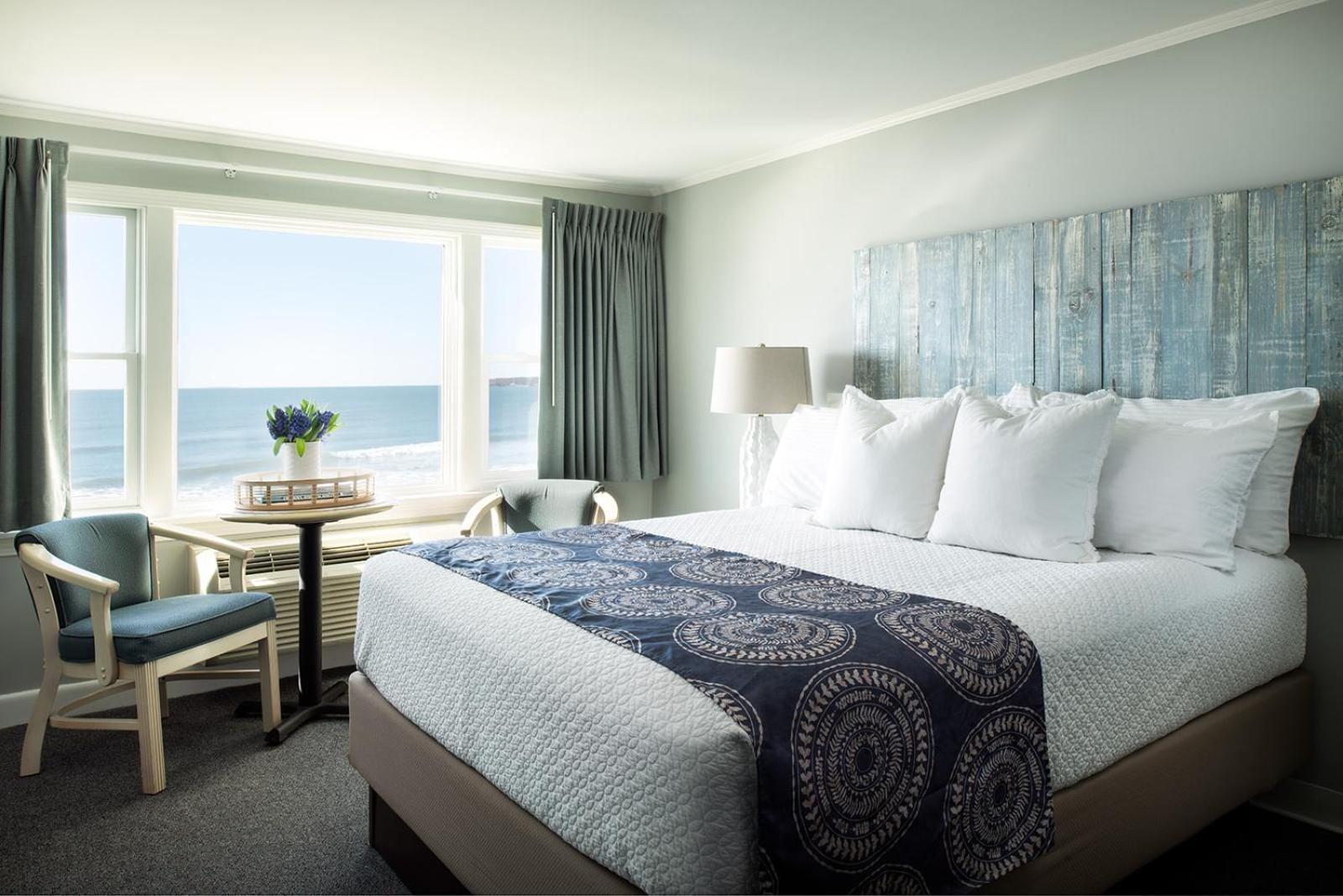 Ocean View Lower Building 2nd Floor 1 Queen