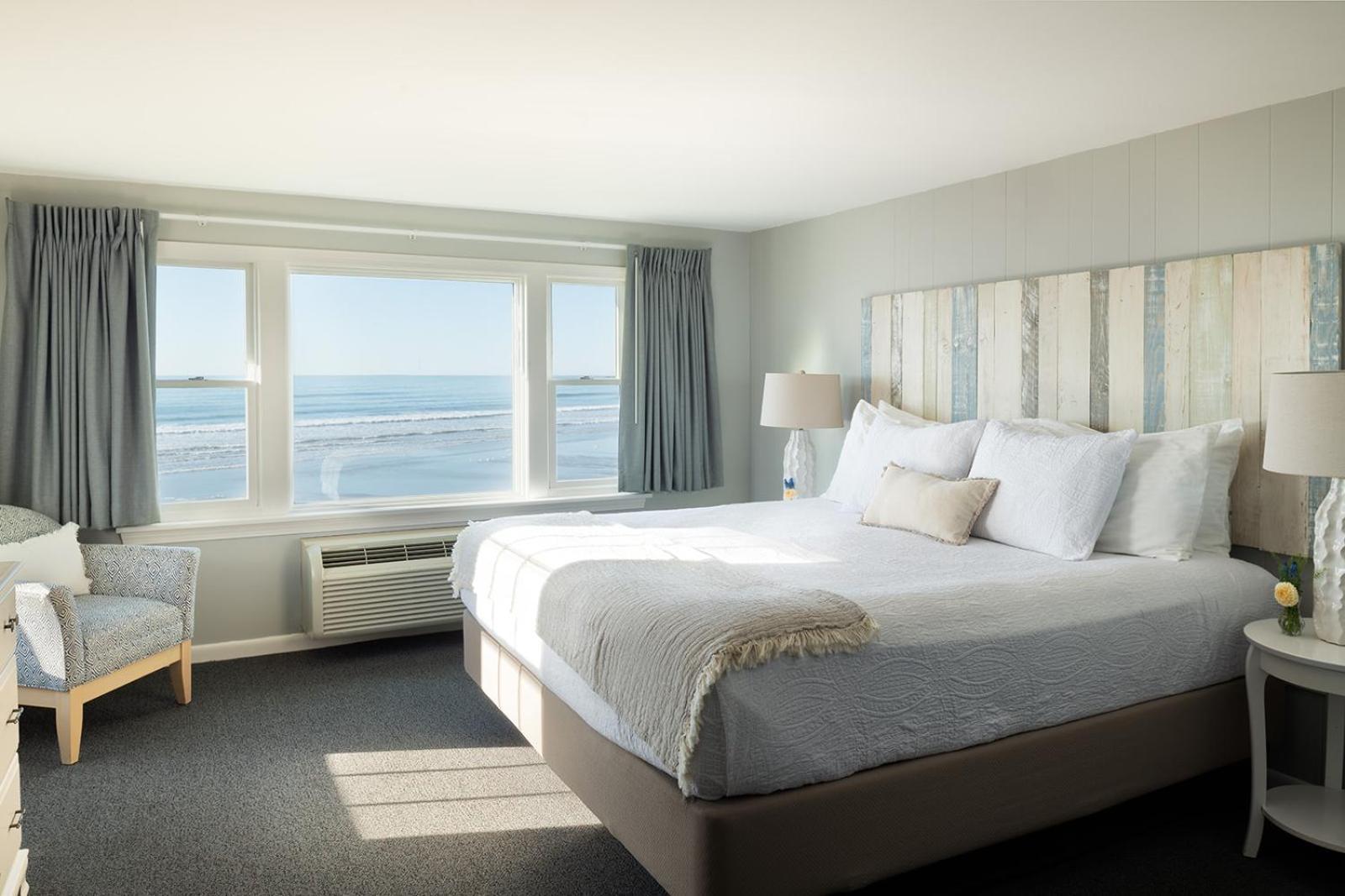 Ocean View Lower Building 3rd Floor 1 King
