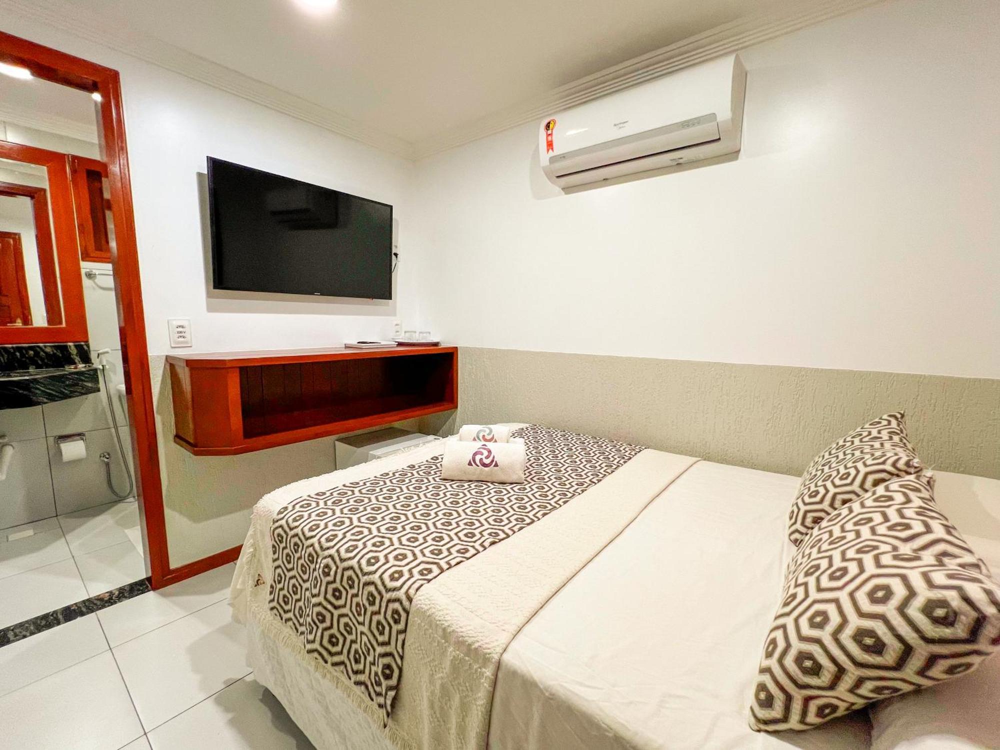 Quarto Econômico com 2 Camas de Solteiro