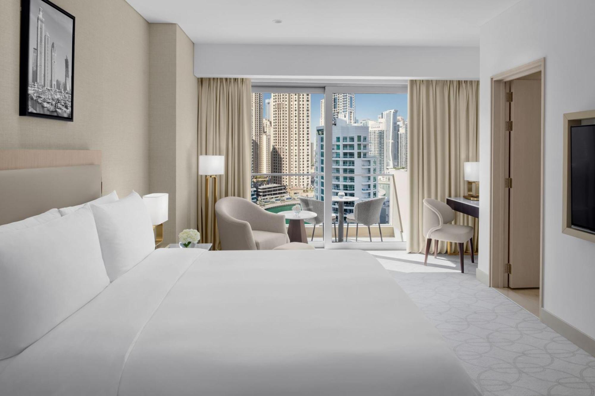 Executive City View Room King bed Club lounge access including direct access to Dubai Marina Mall & Marina Walk