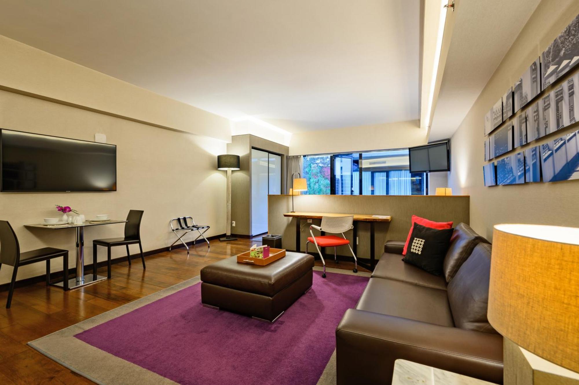 Premium Suite