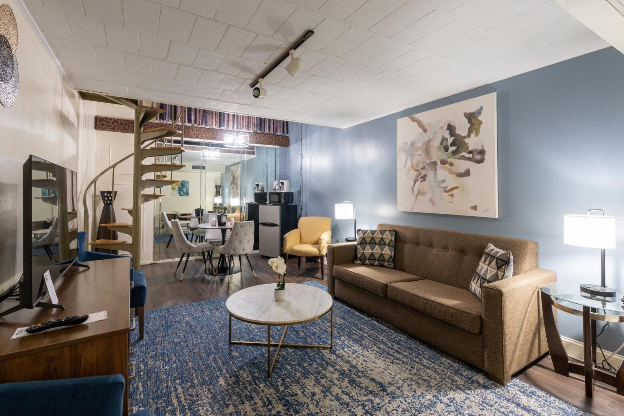 Superior King Suite