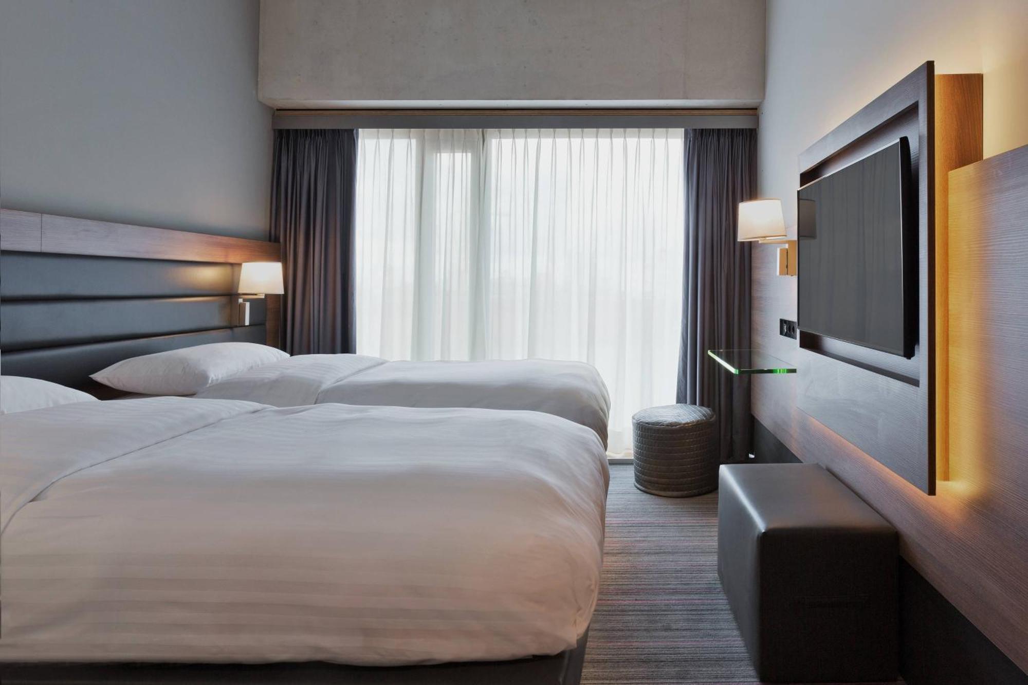 Twin Room Moxy Sleeper Twin