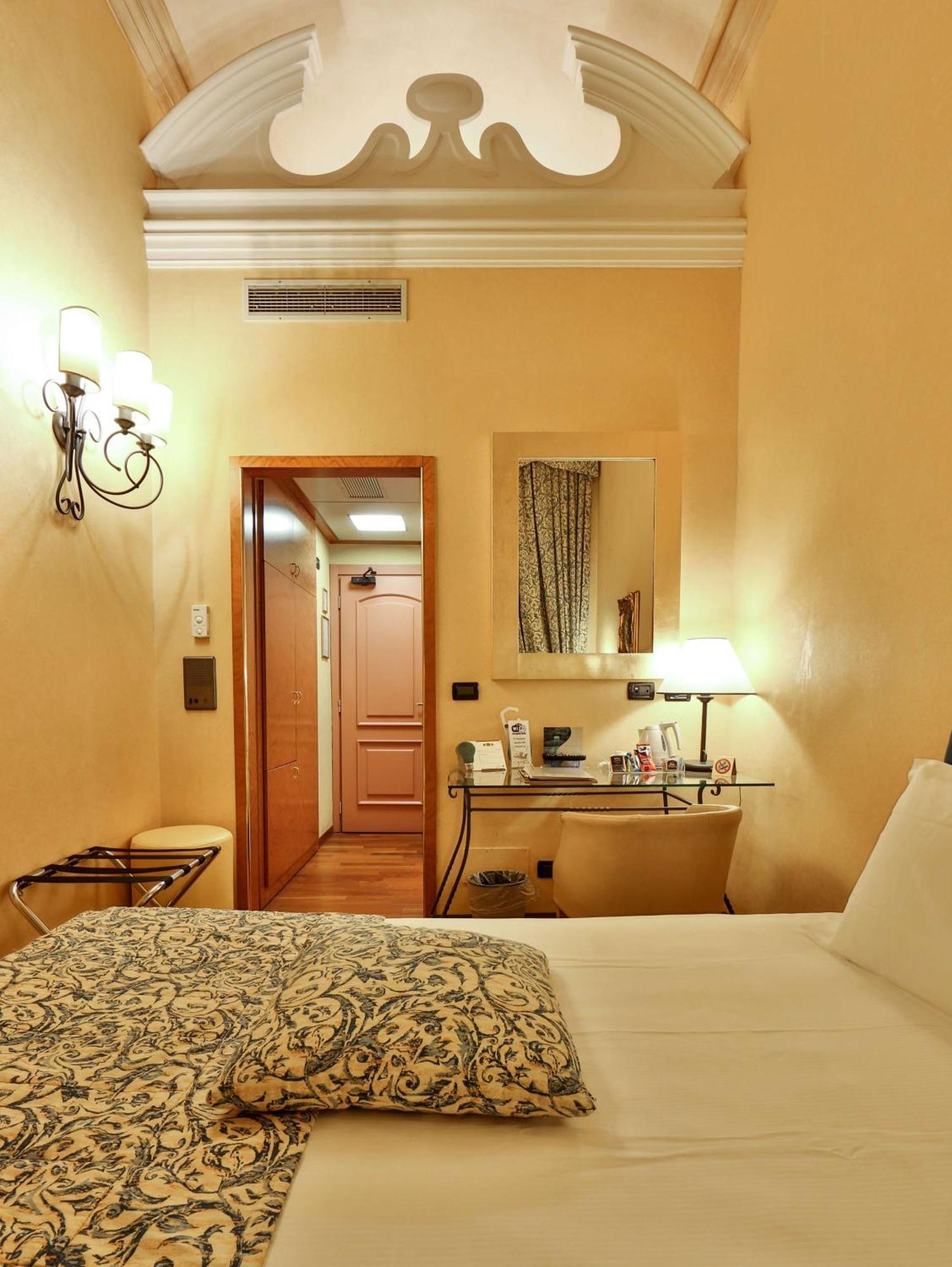 Classic Single Room