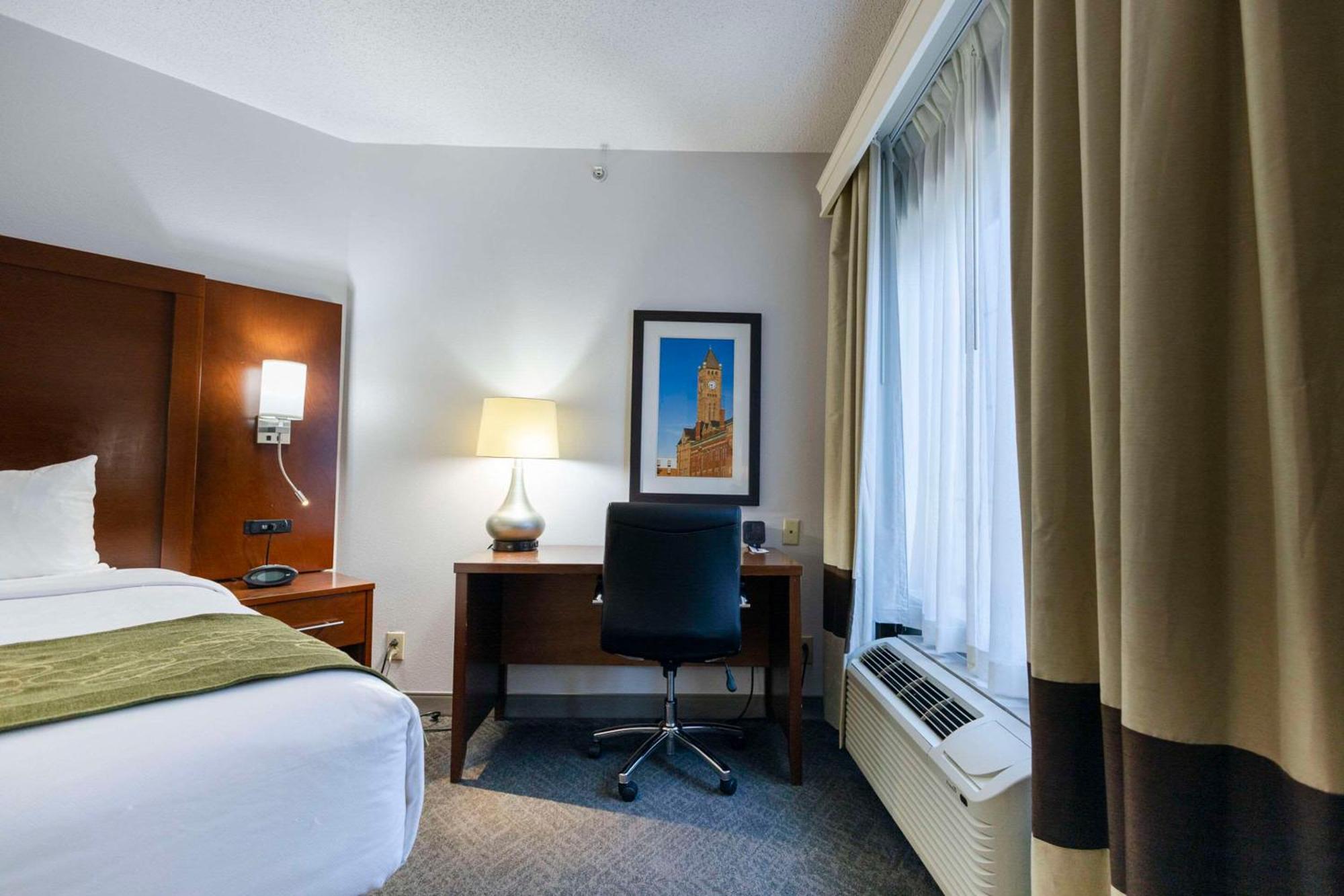 Standard King Suite Non-Smoking