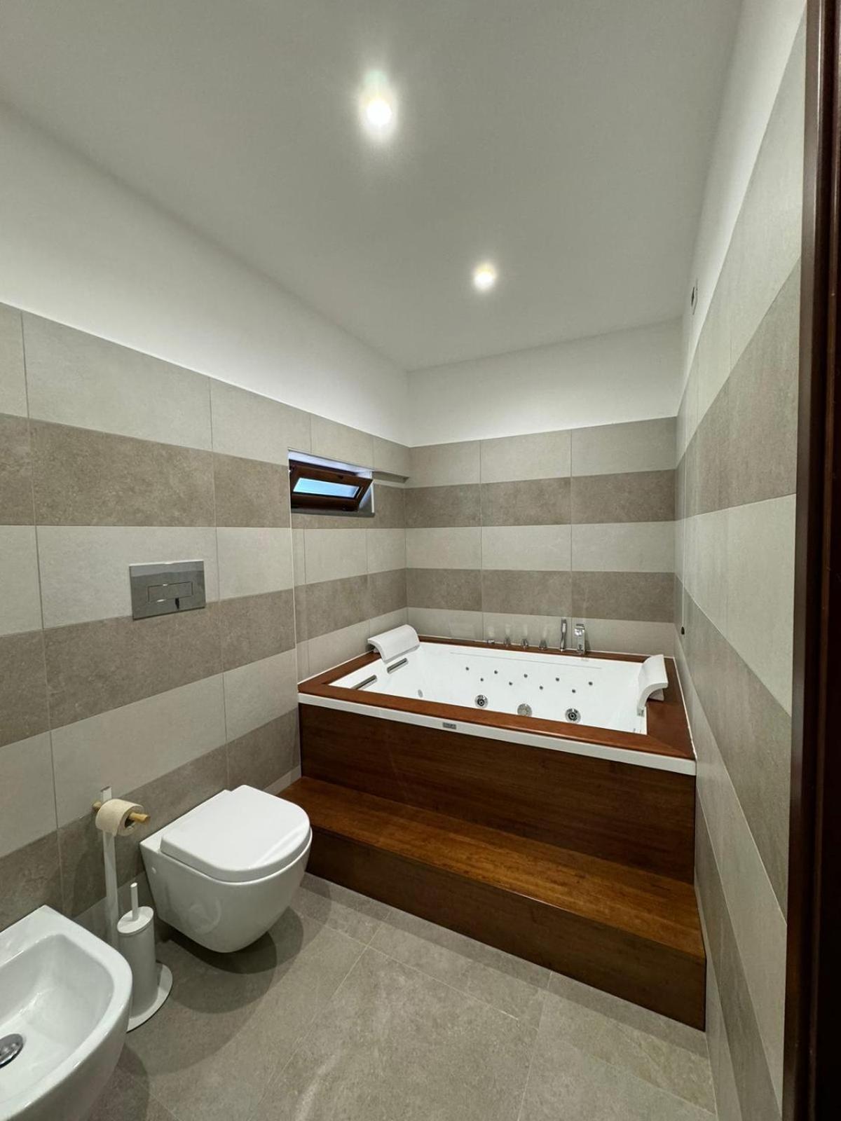 Suite Hot Tub