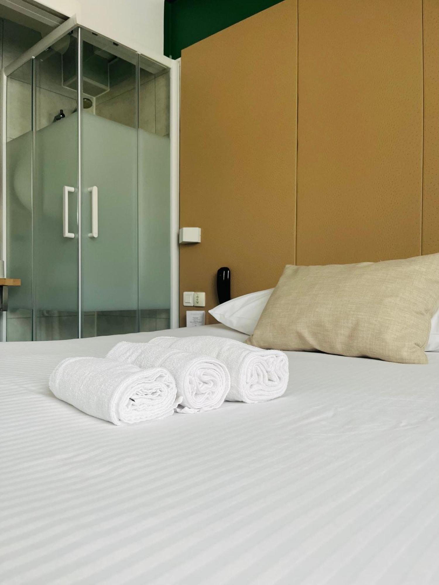 Small Double Room Open Bathroom Non-Smoking