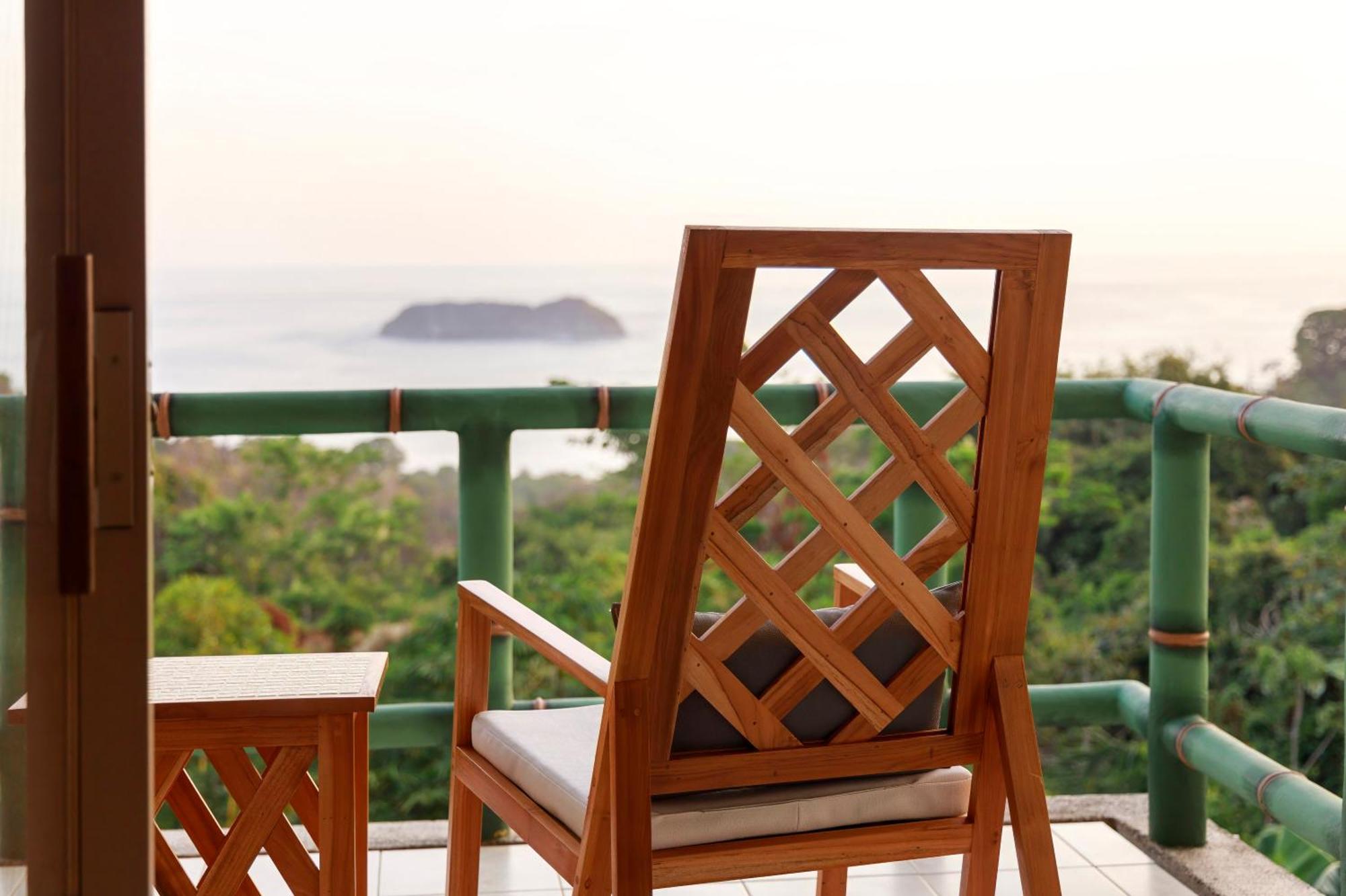 Honeymoon Room Balcony Jacuzzi Sea View