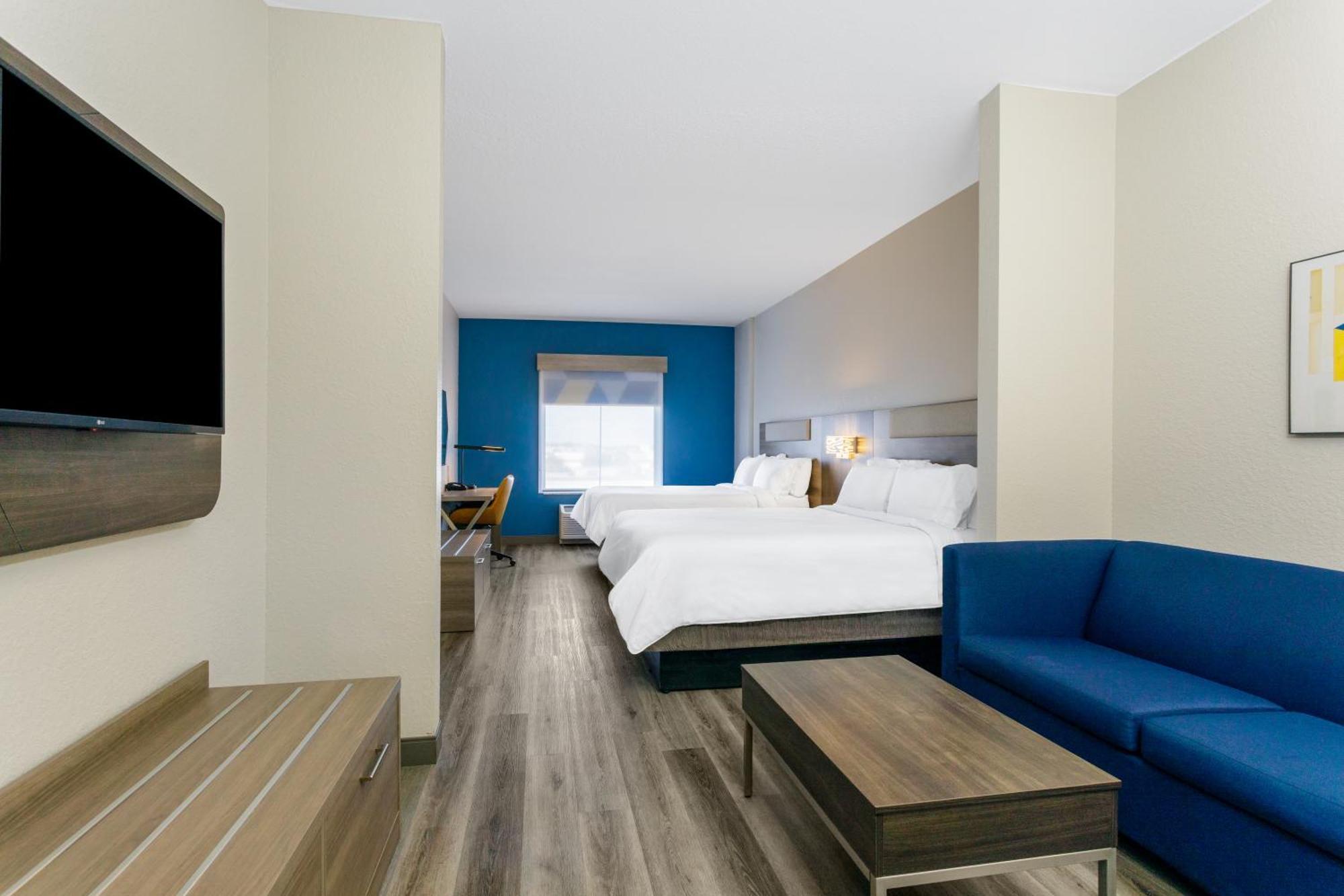One-Bedroom Suite,1641729162:JPEG