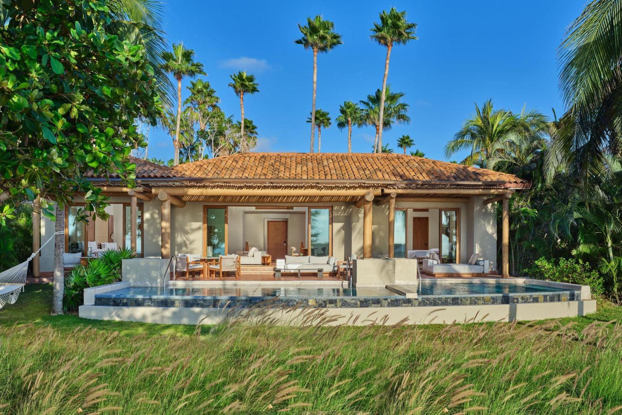 Suenos Villa 2 Bedroom Villa Beachfront Whirlpool
