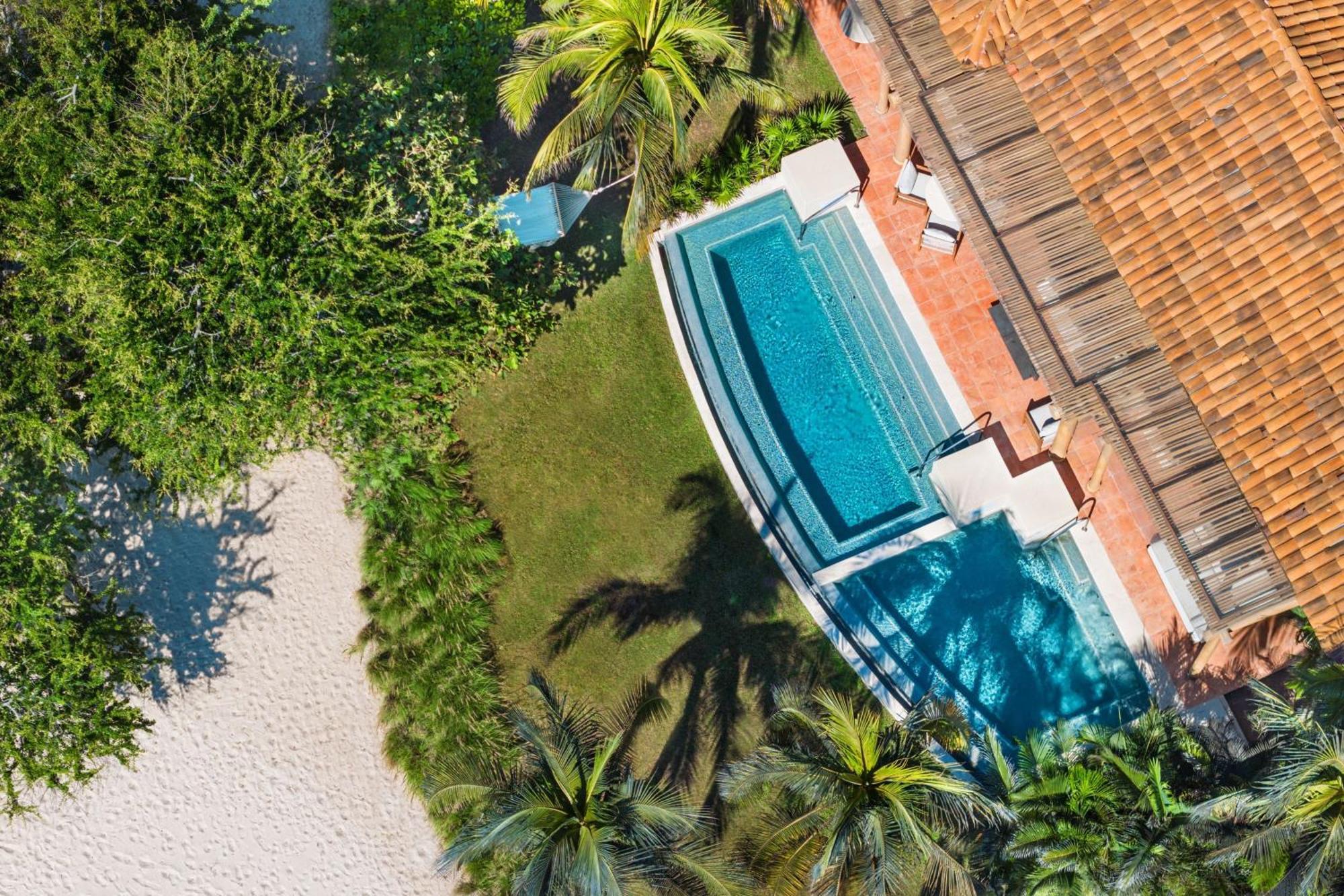 Suenos Villa 2 Bedroom Villa Beachfront Whirlpool