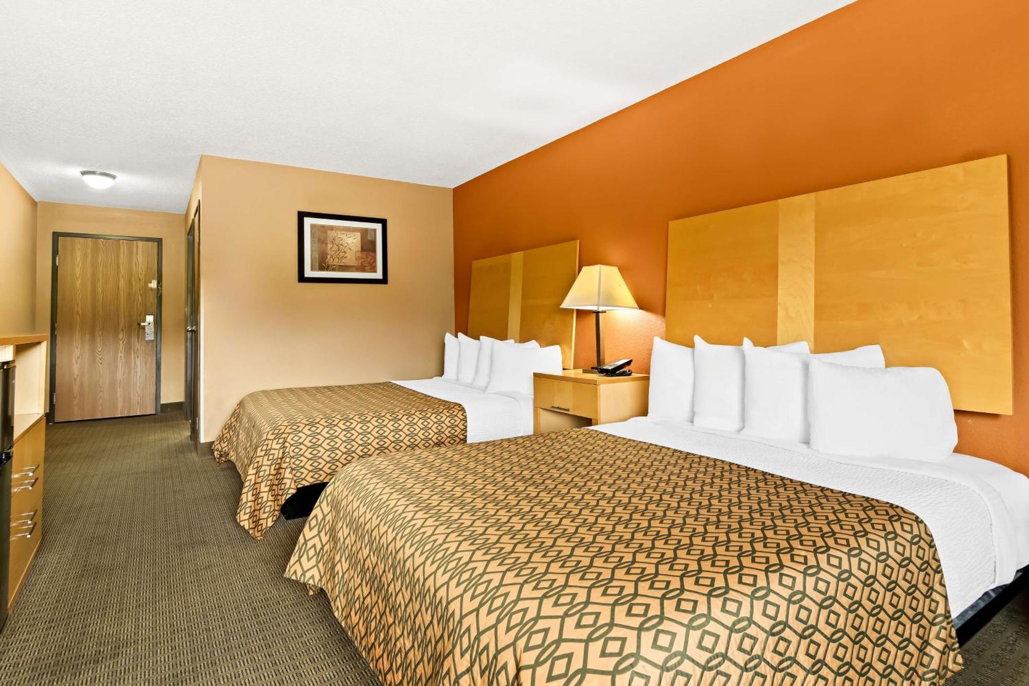 Queen Room Two Queen Beds Bath Tub Disability Access
