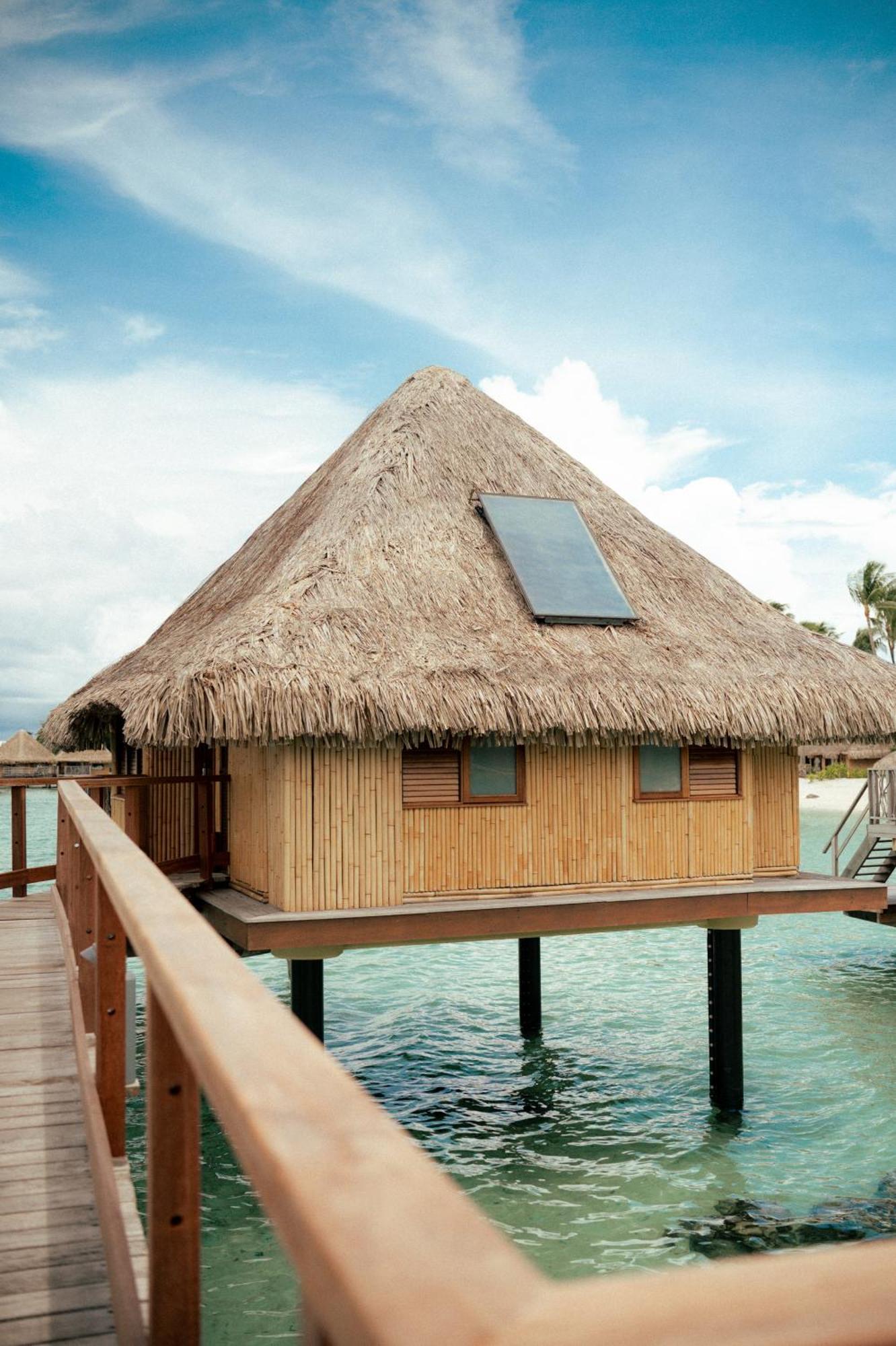 1 King Bed Overwater Bungalow Beach View