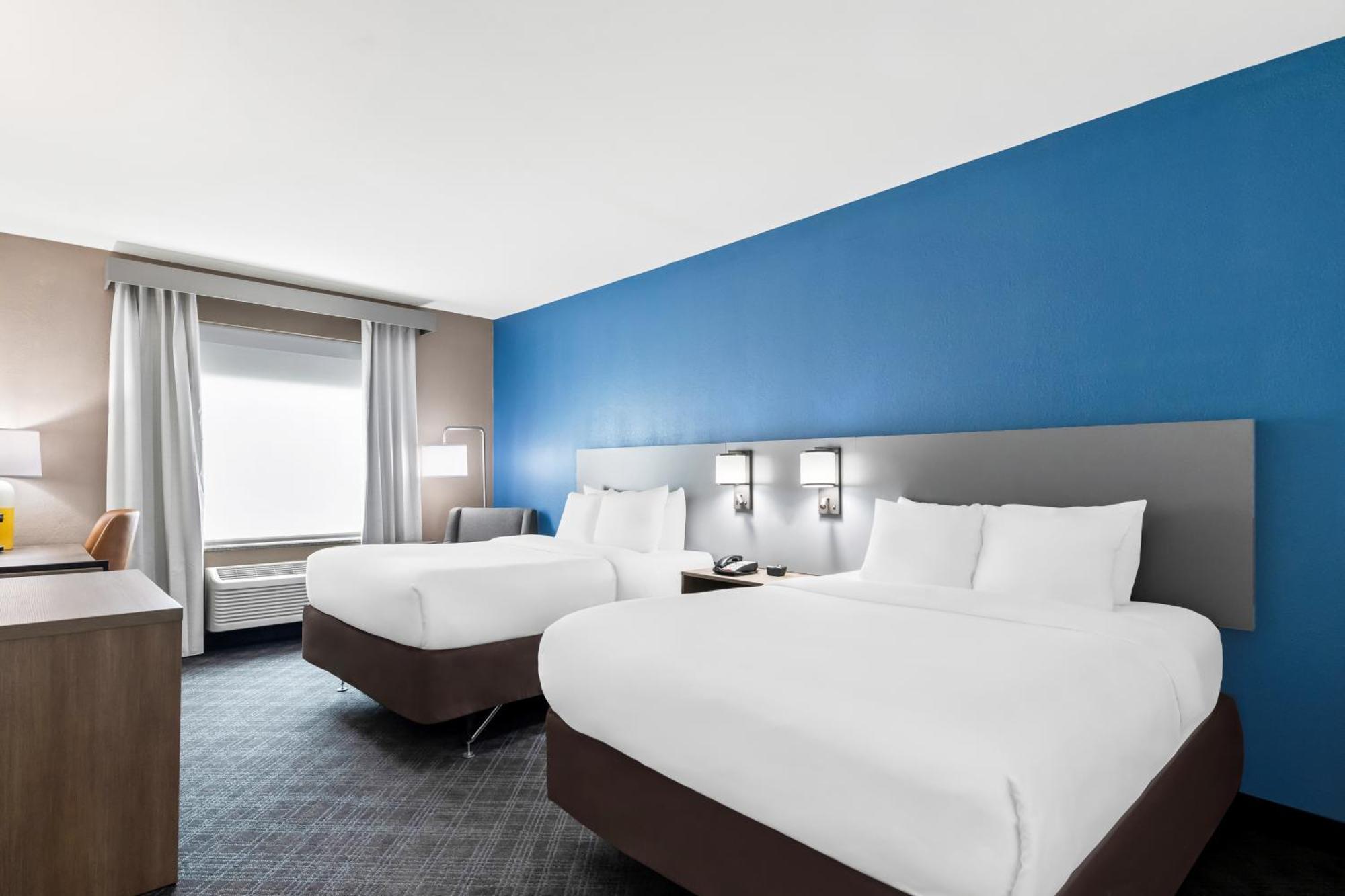 Queen Room Two Queen Beds Non-Smoking