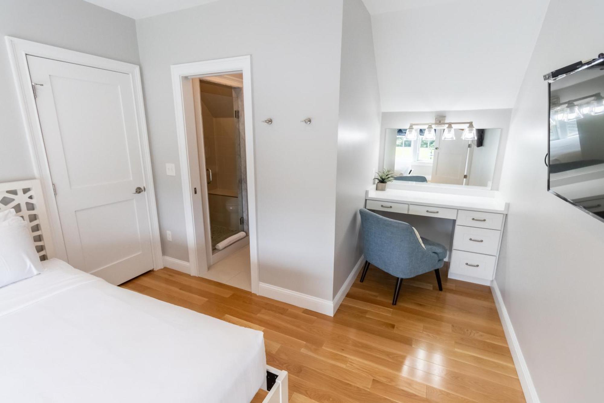 Suite Pool View Not Pet Friendly