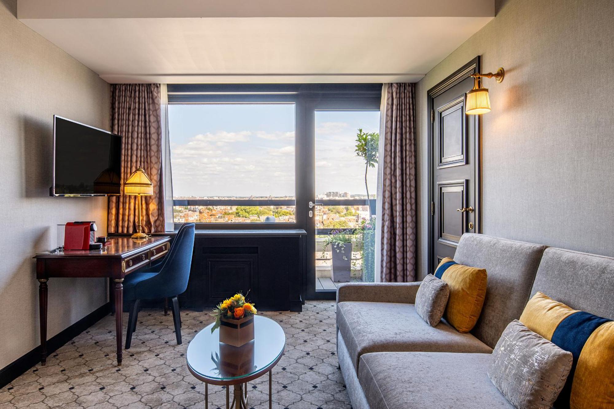 Executive Suite City View