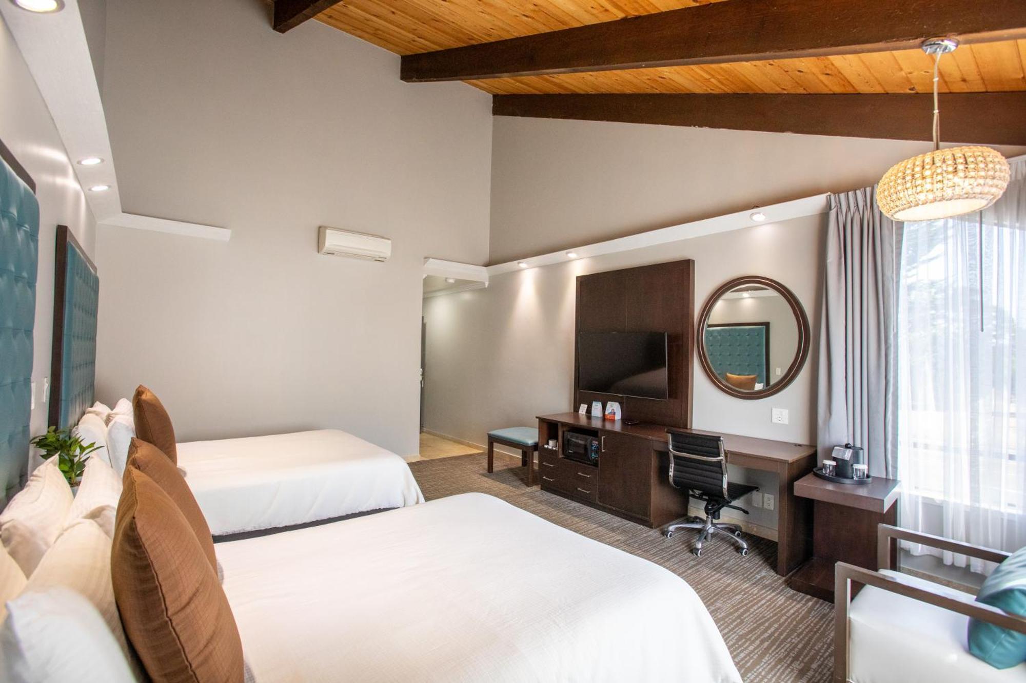 Deluxe Room 2 queen beds