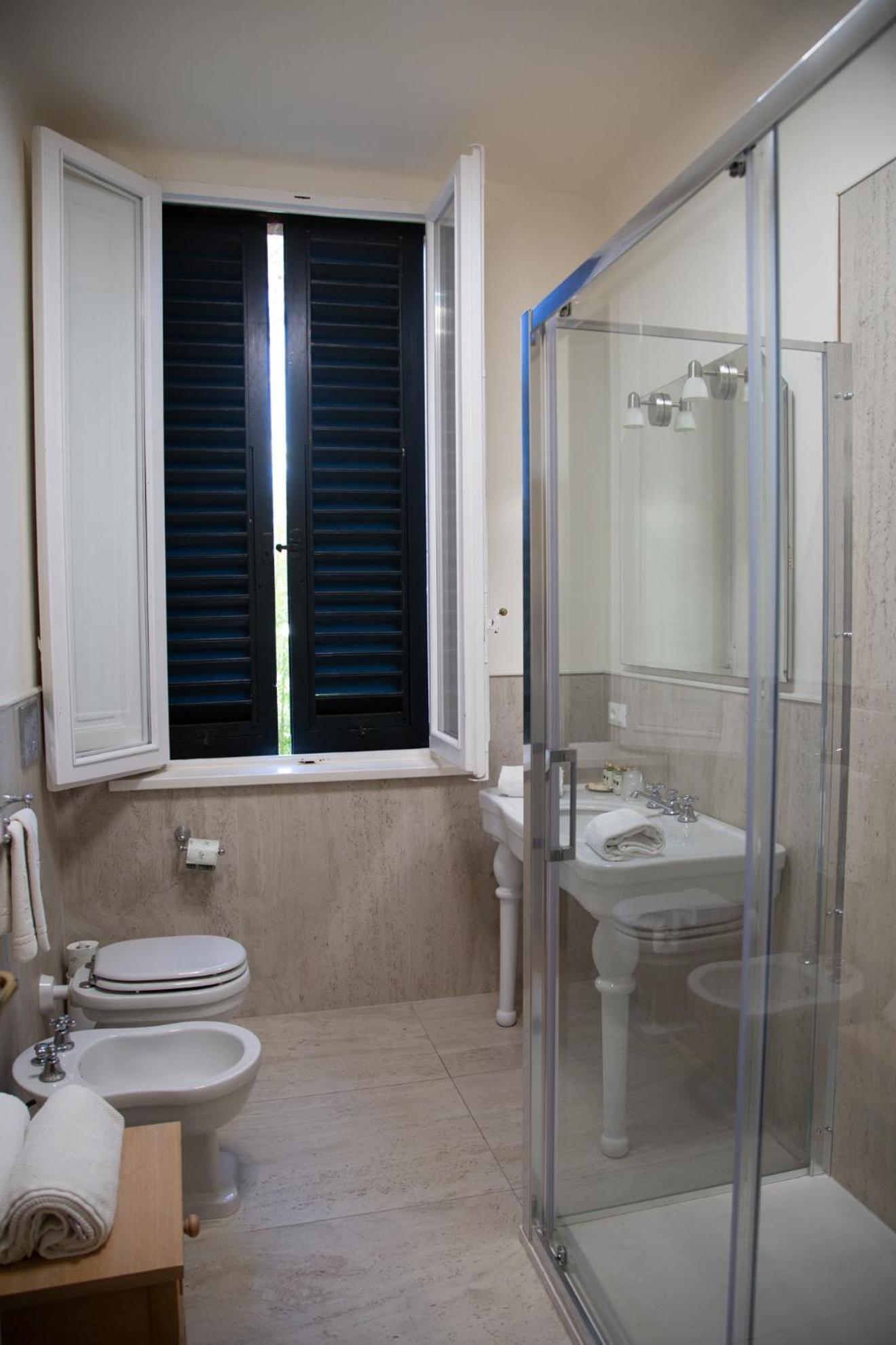 Two connecting rooms Private Bathroom