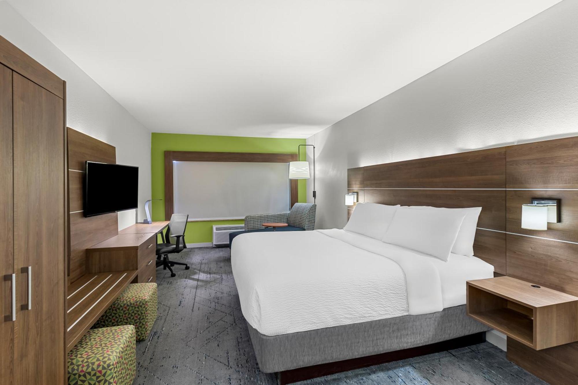 Standard King Room