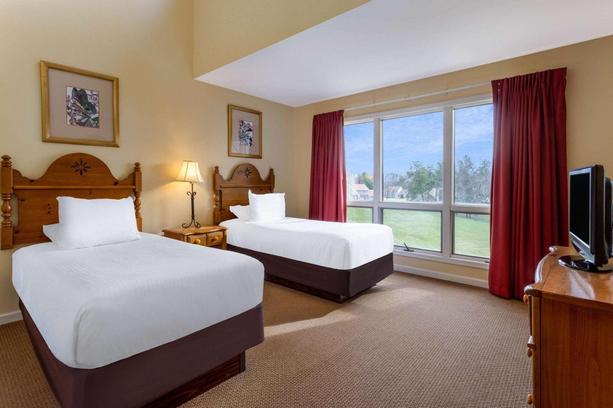 Two-Bedroom Apartment One Queen Bed Two Twin One Sofa Bed or Two Queen Beds Non-Smoking