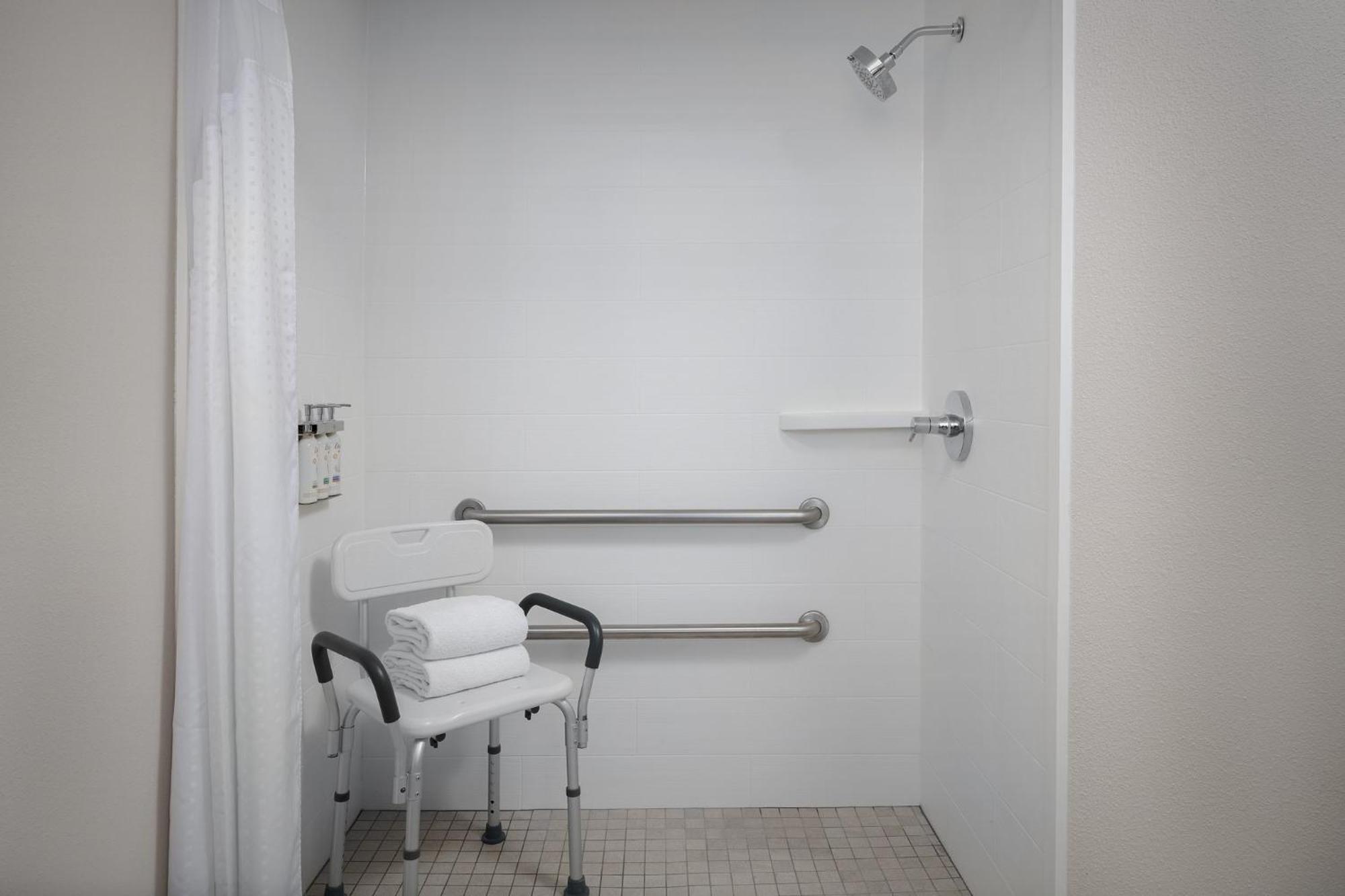 King Studio Suite Mobility Access Roll Shower or Non-Smoking