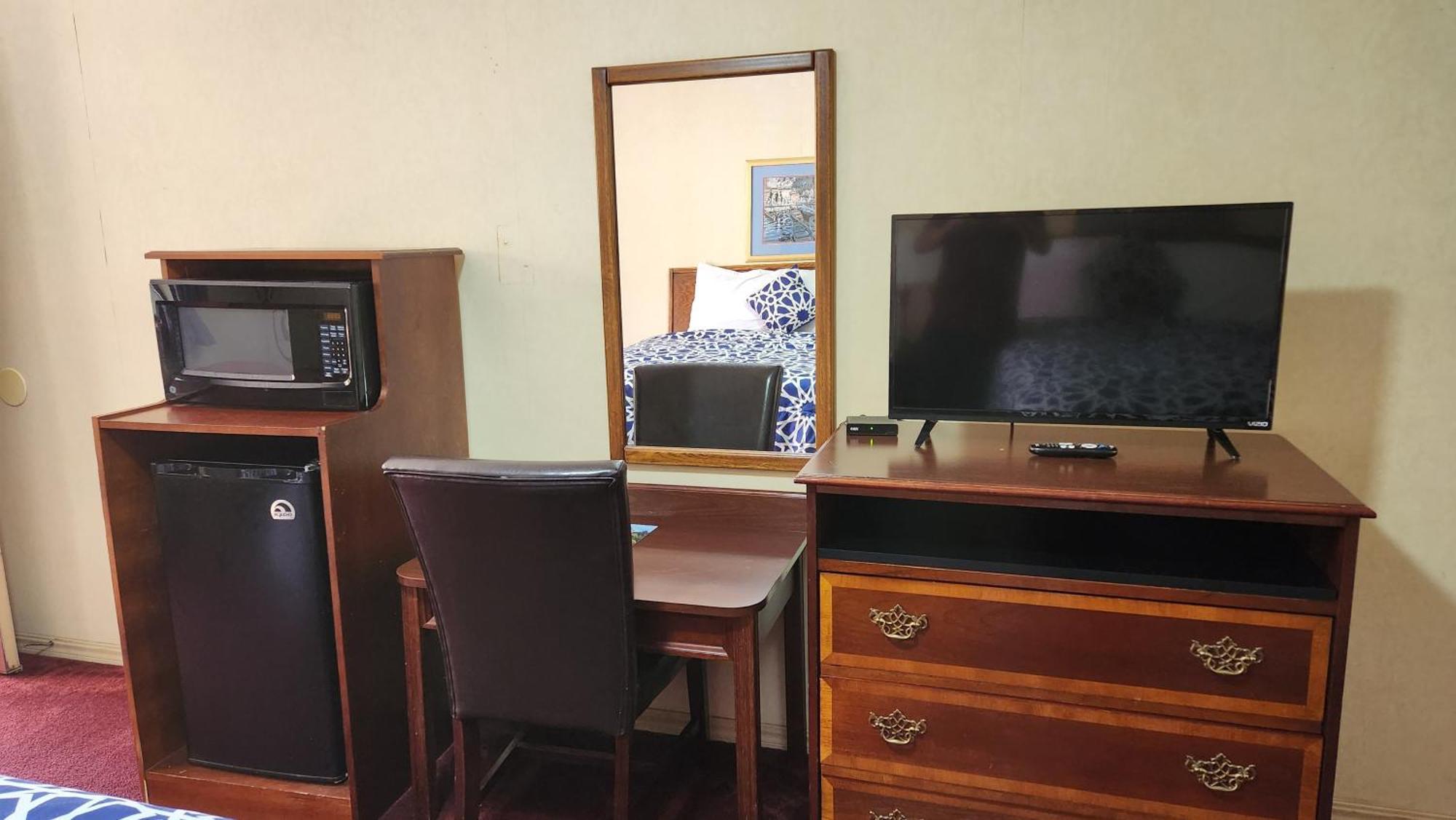 Queen Room