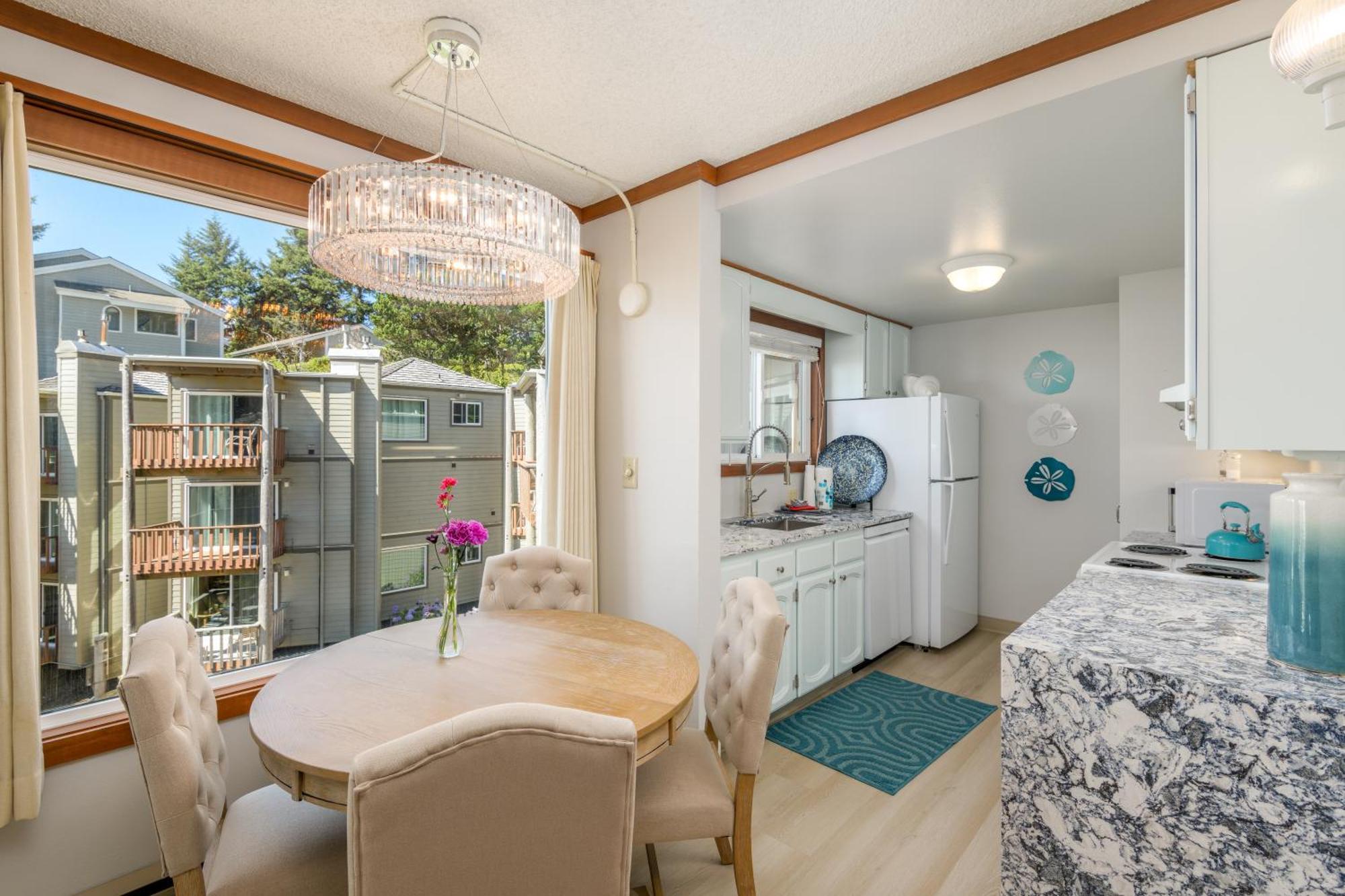 One-Bedroom Condo Upstairs Pet Friendly Non-Smoking
