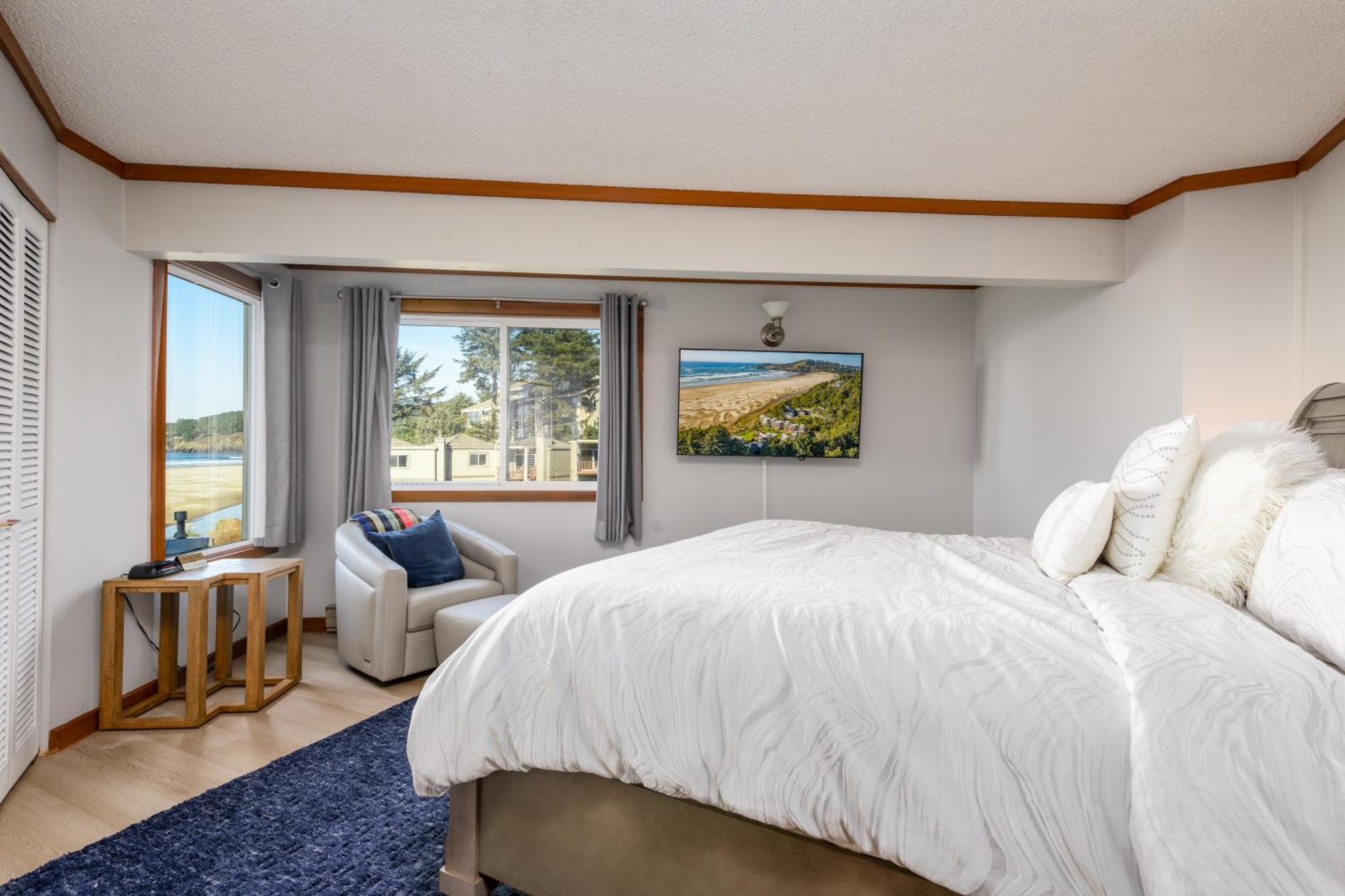 Two-Bedroom Condo No Pets Allowed Non-Smoking
