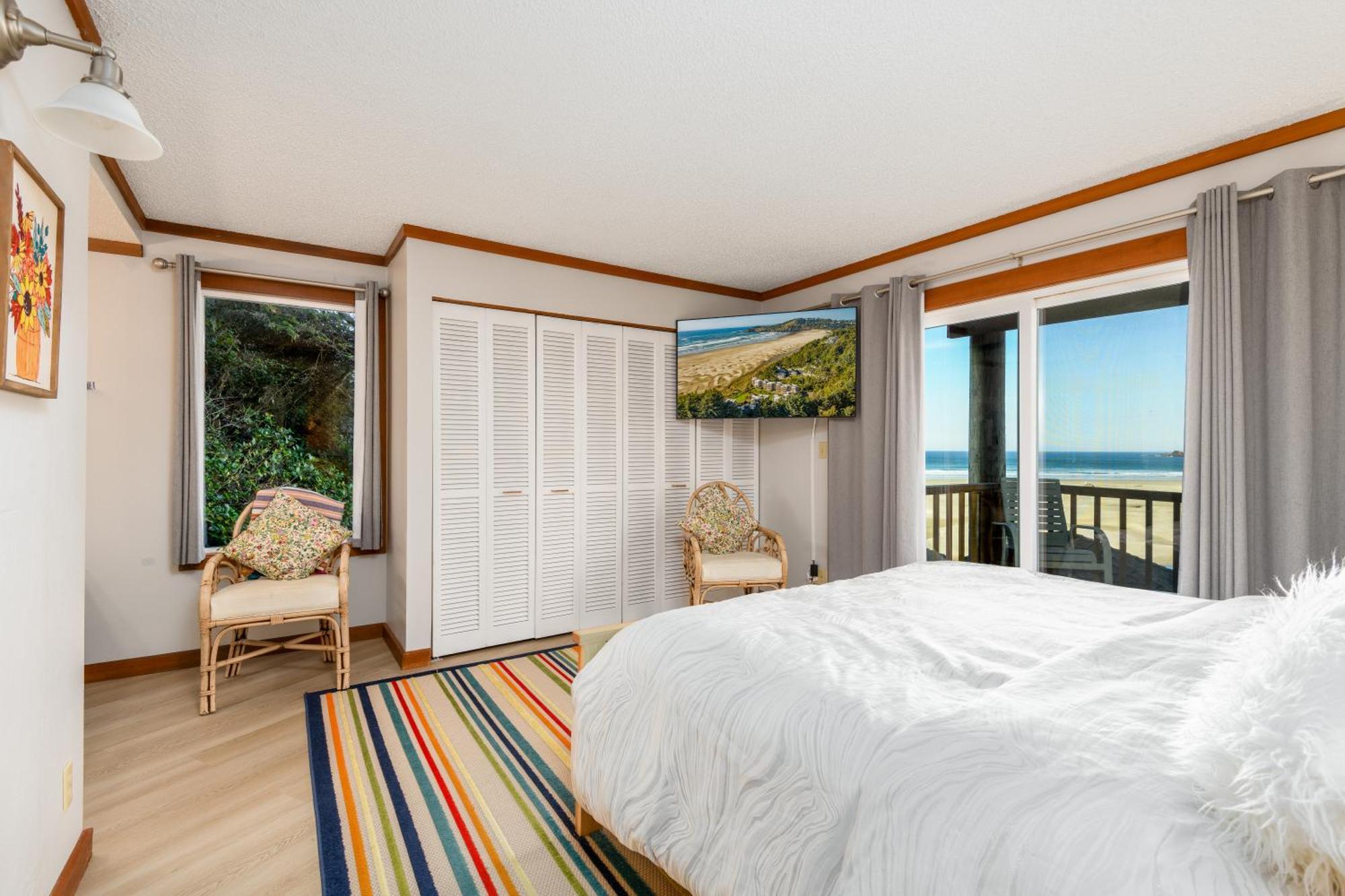Two-Bedroom Condo No Pets Allowed Non-Smoking