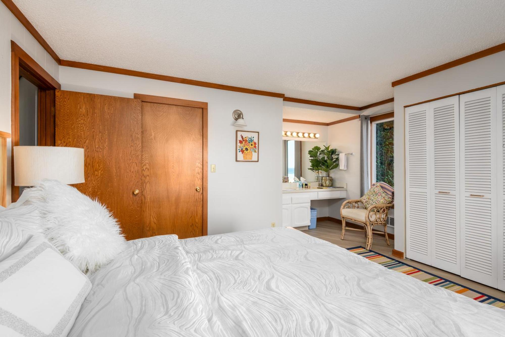 Two-Bedroom Condo No Pets Allowed Non-Smoking