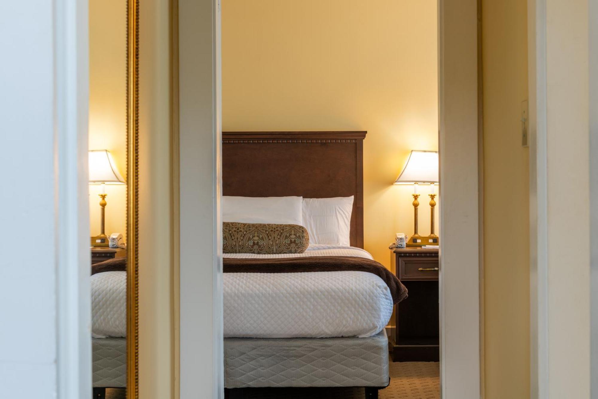 Select Room