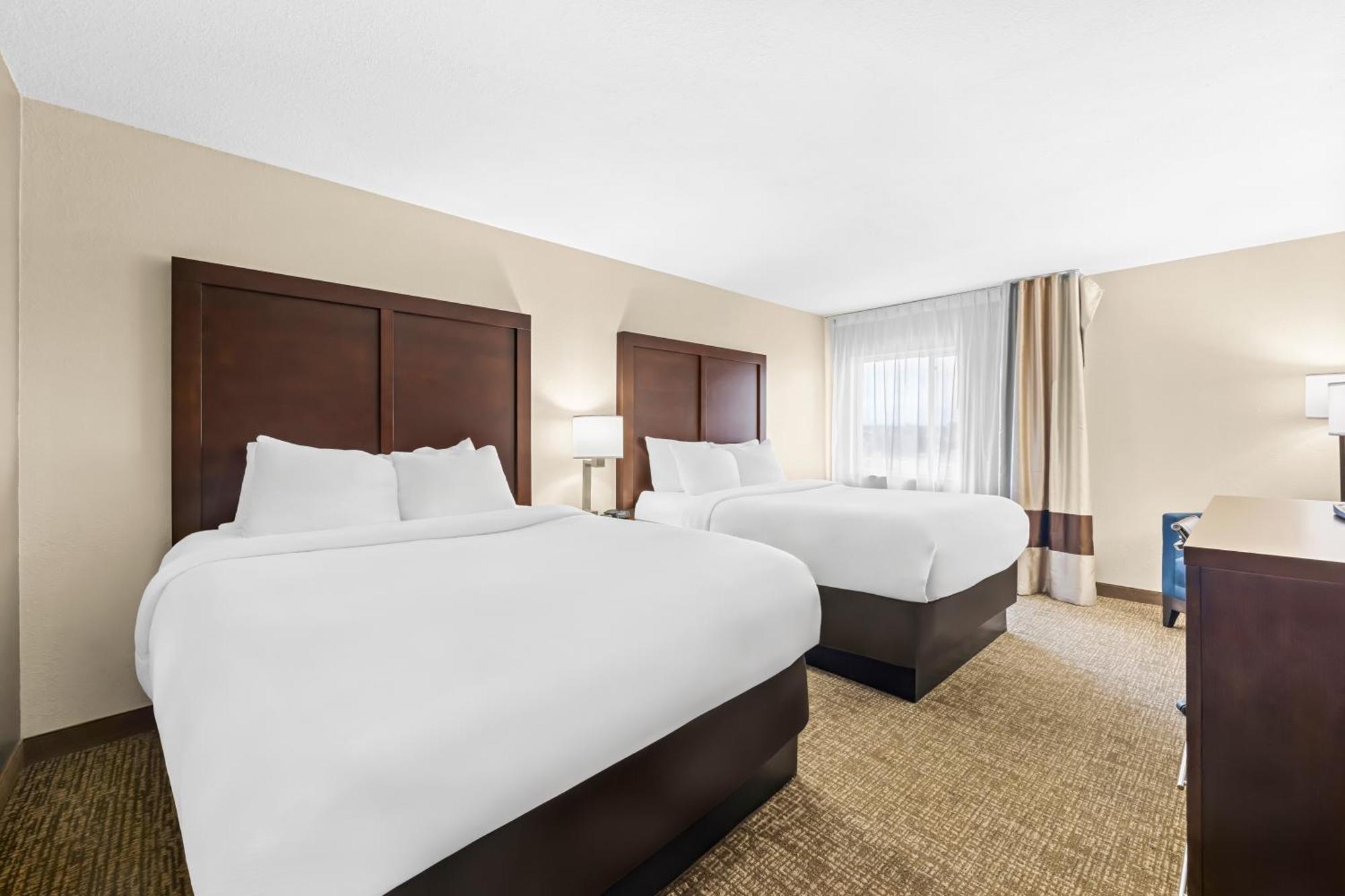 Queen Room Two Queen Beds Non Smoking or Pet Friendly