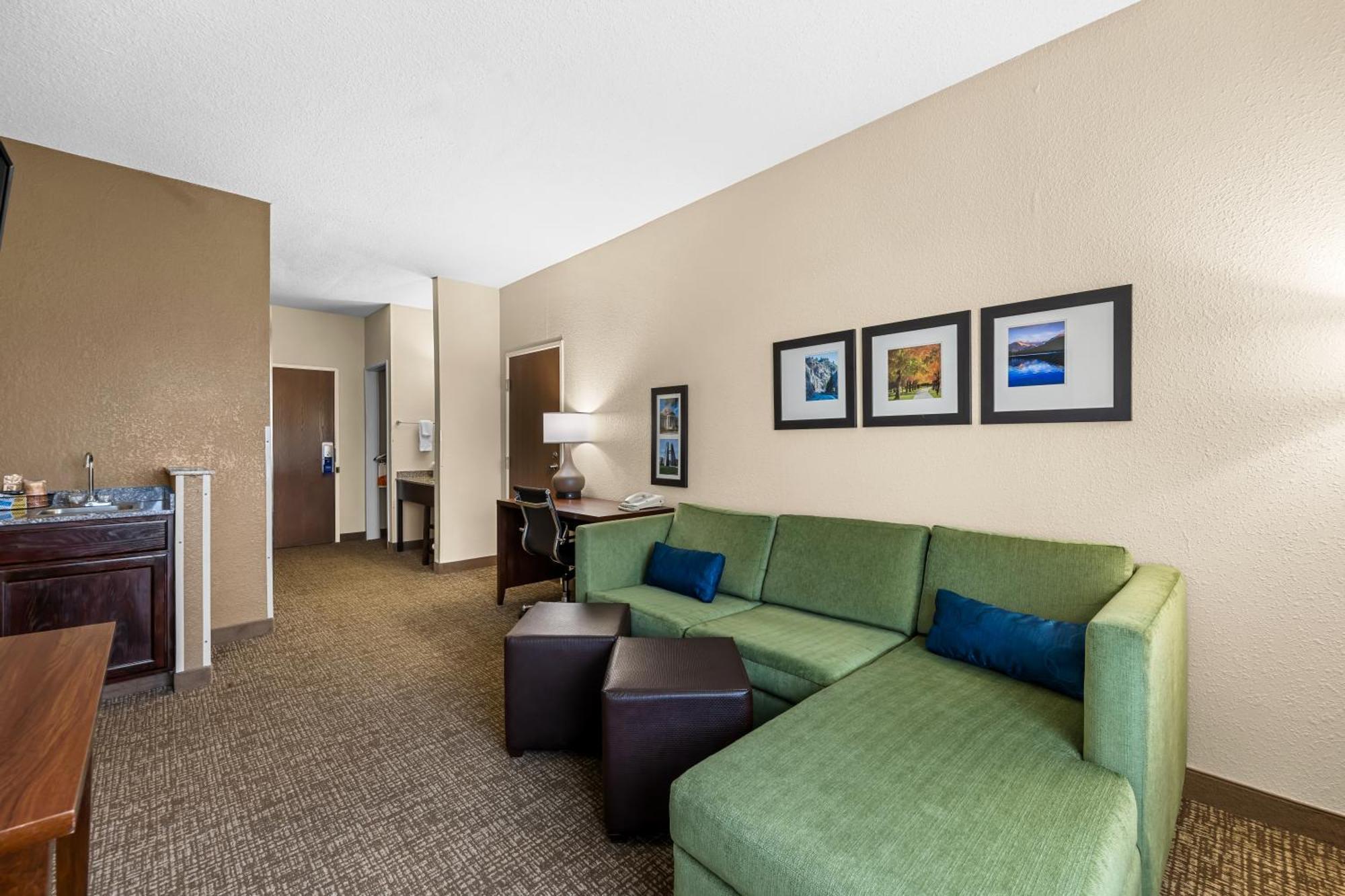 King Room Tub Disability Access or Non Smoking or Pet Friendly