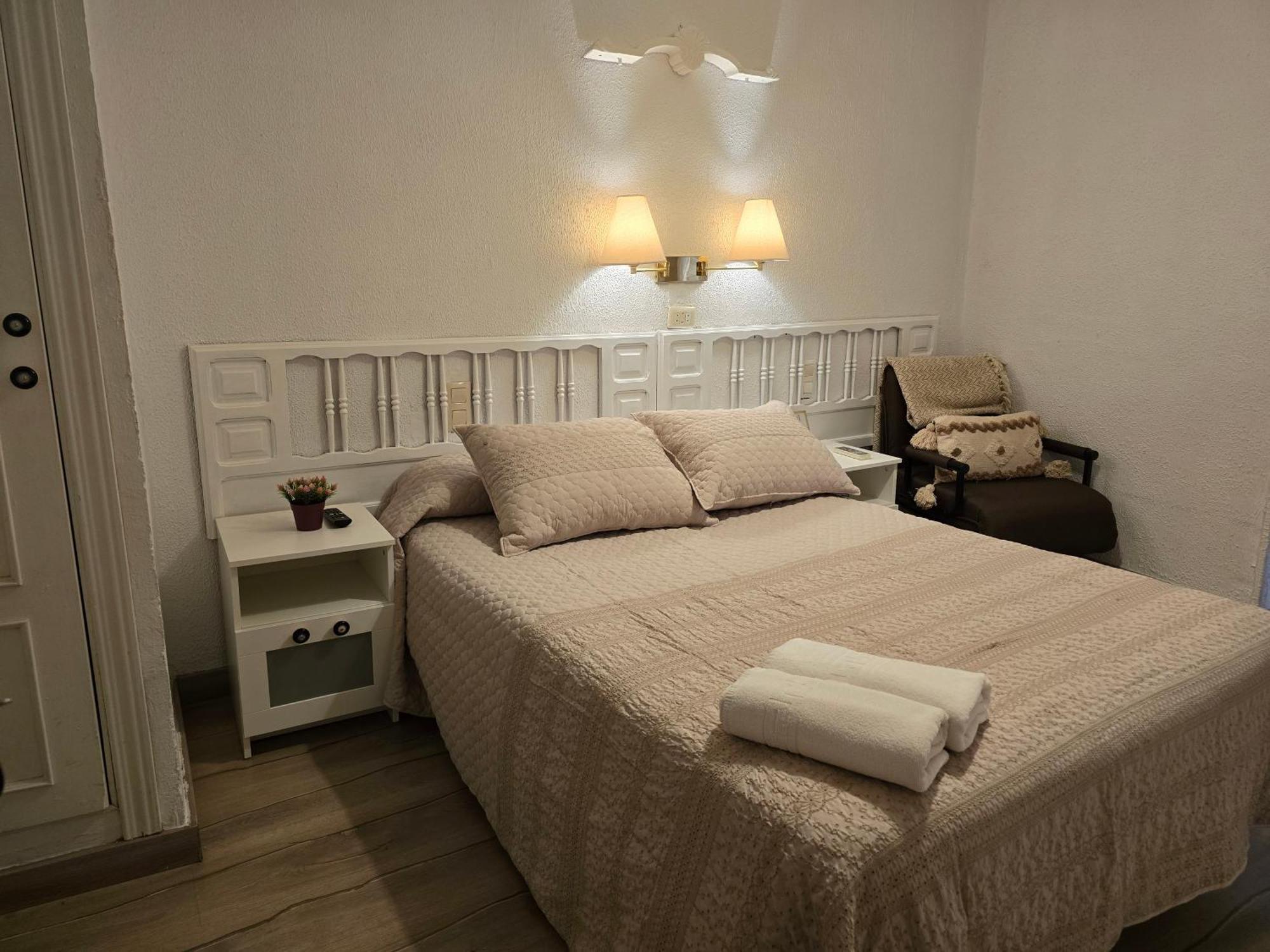 Double Room Private Bathroom