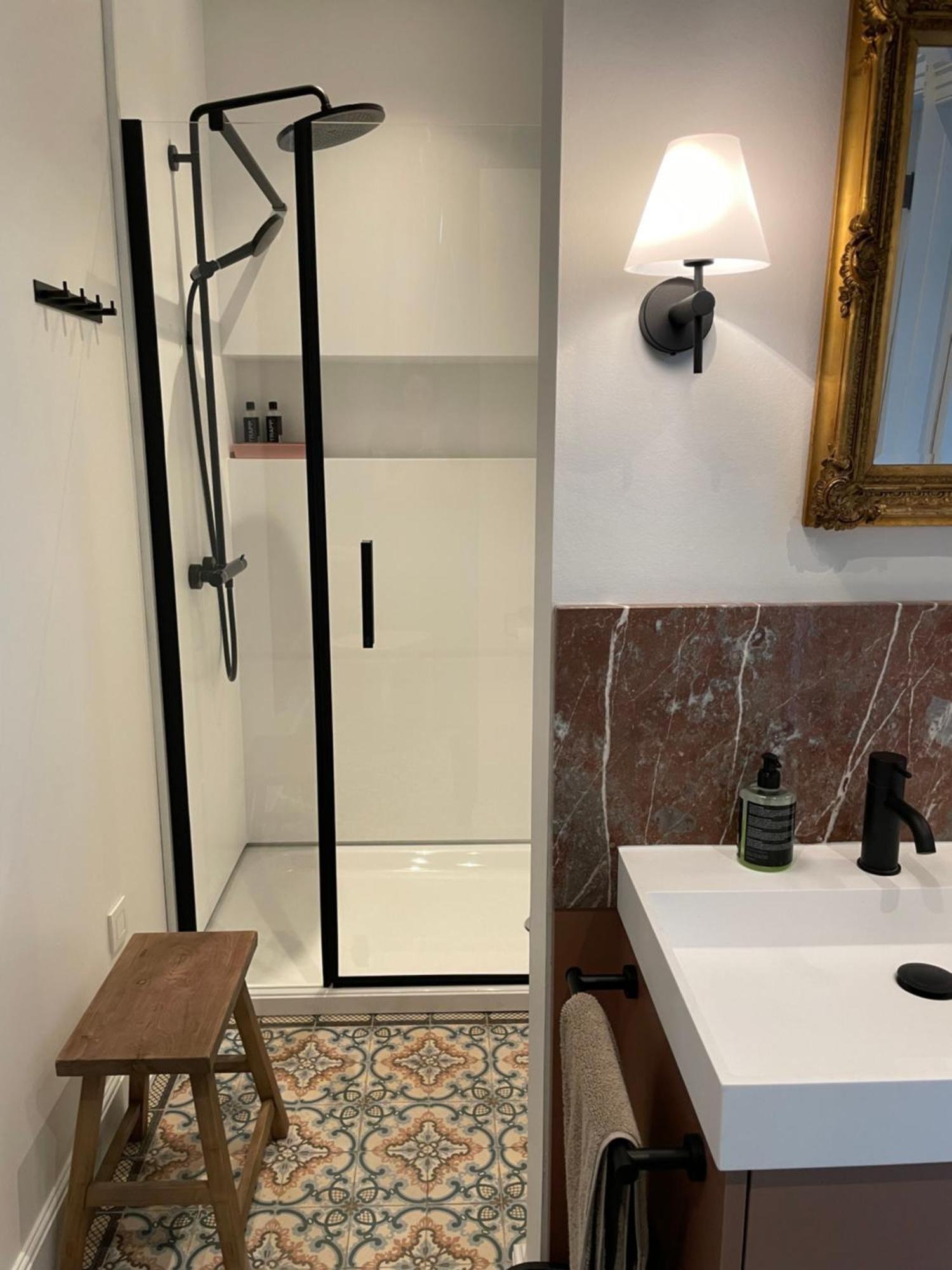 Double Room Shower