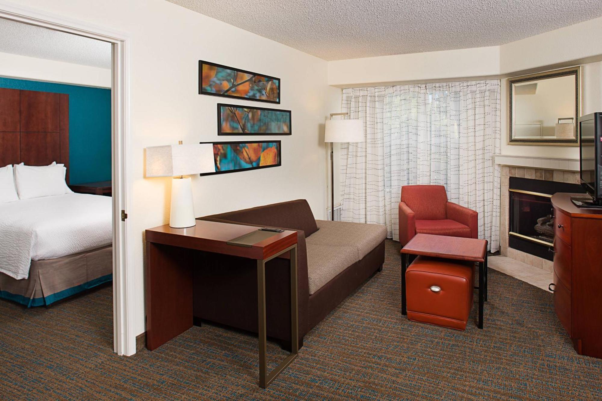 Two-Bedroom Queen Suite