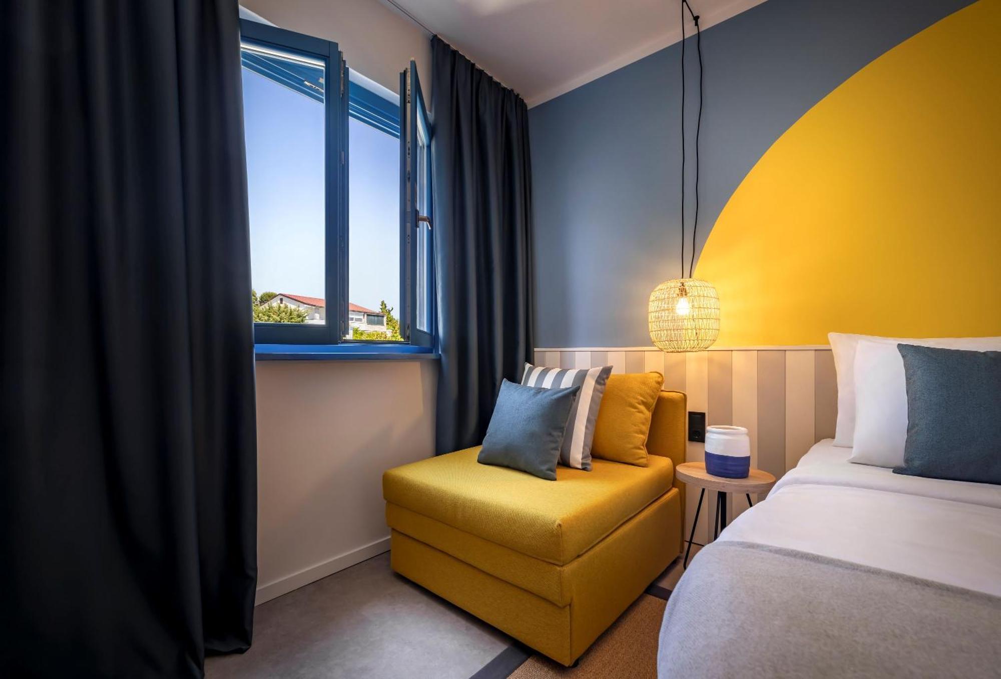 Room 21
