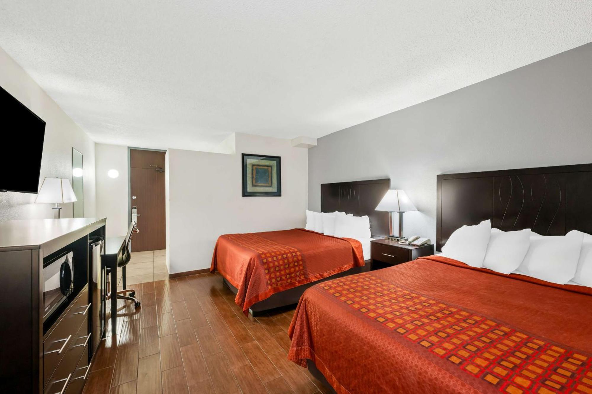 Queen Room Two Queen Beds