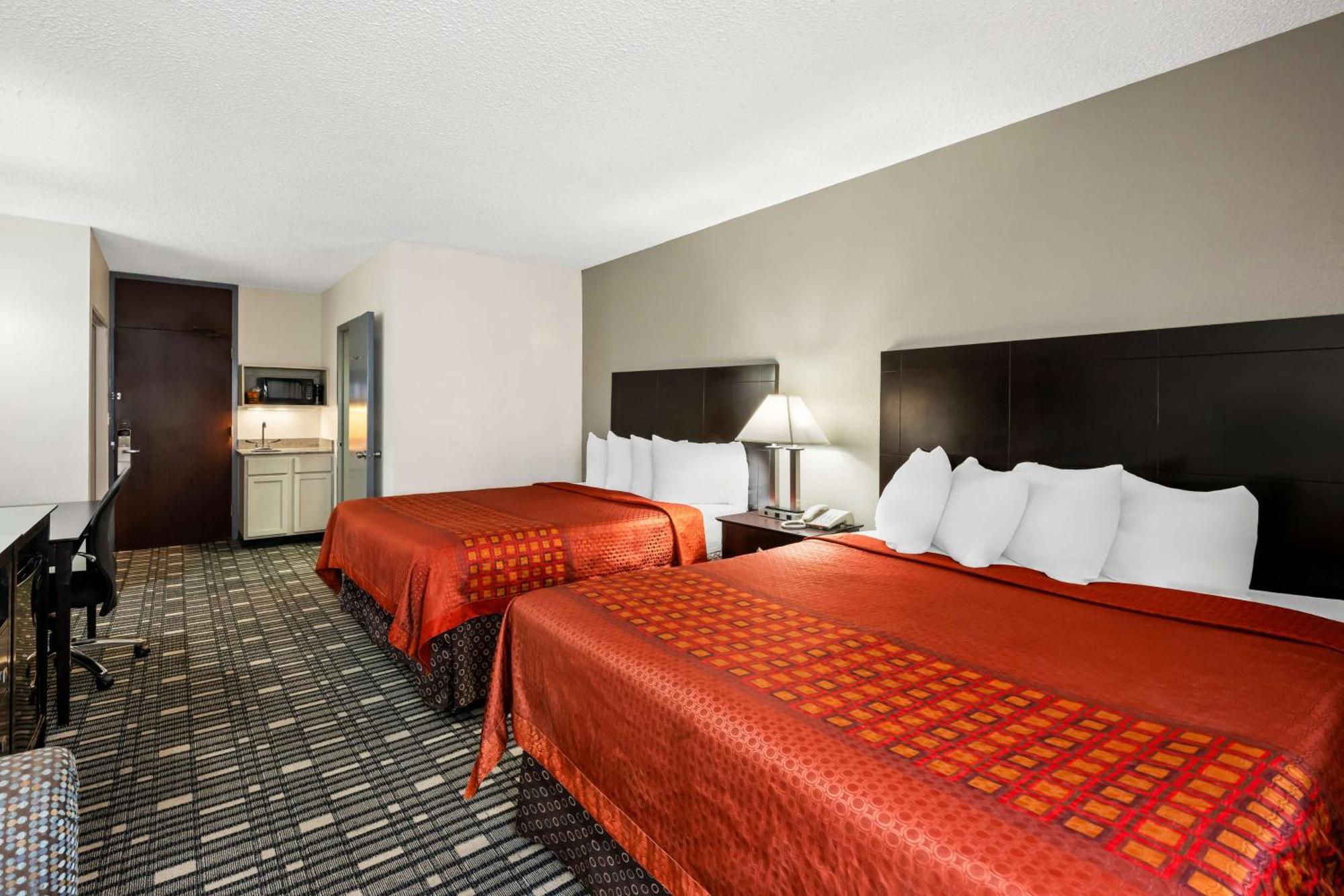 Queen Room Two Queen Beds