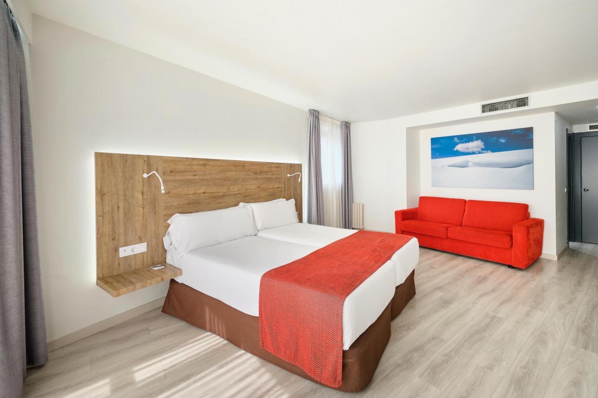 Deluxe Family Room