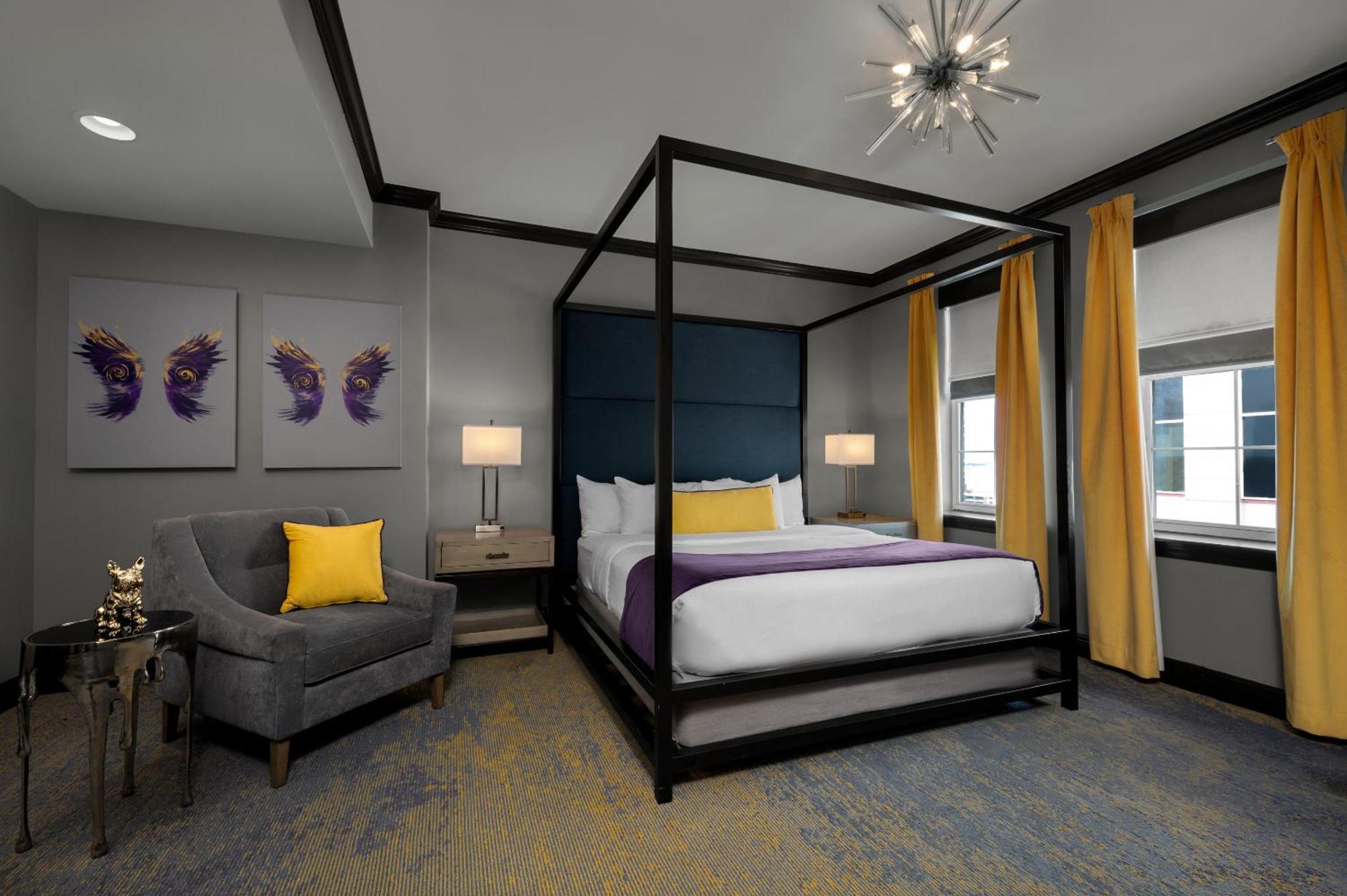 One-Bedroom King Suite Non-Smoking