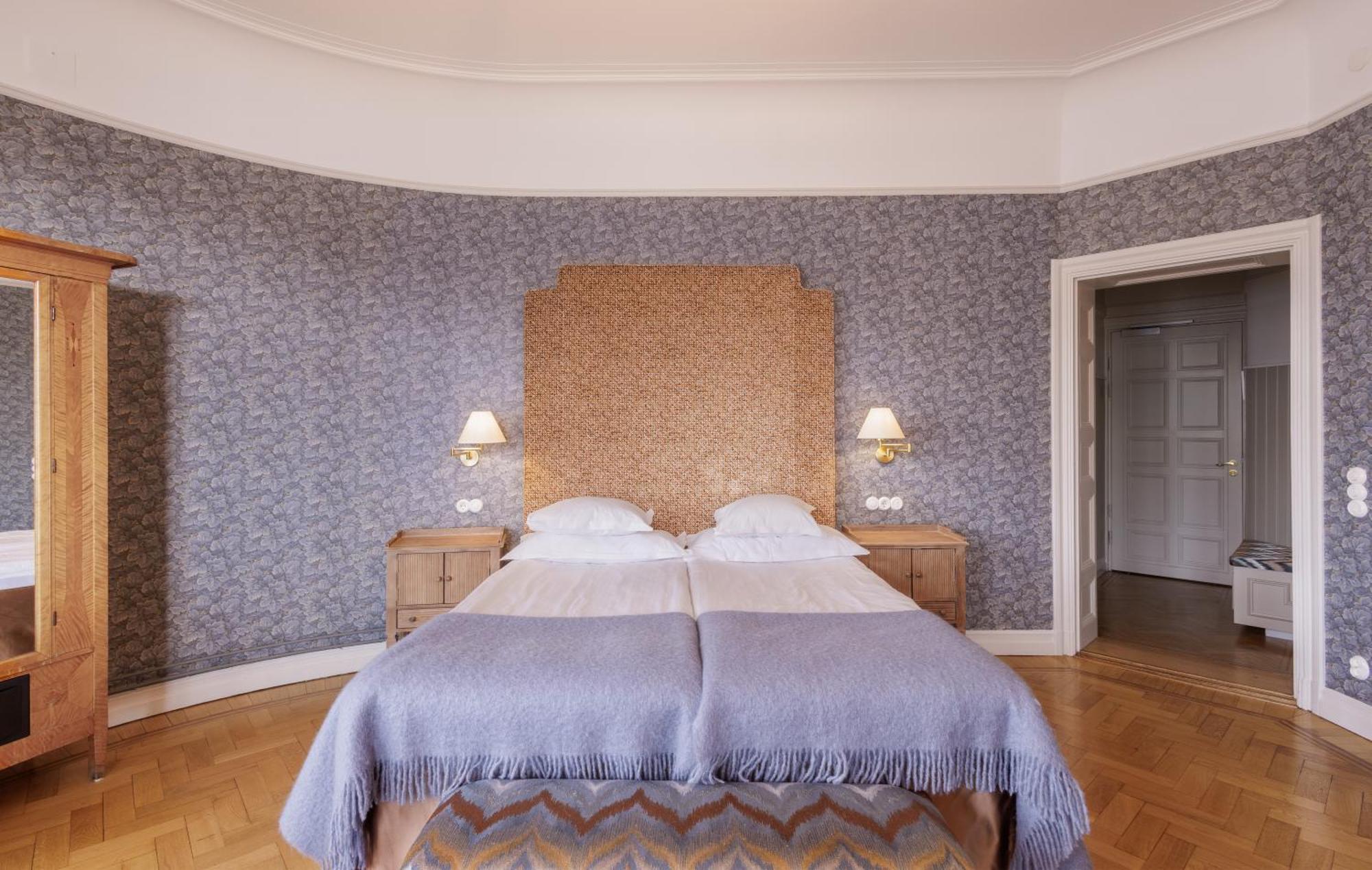 Junior King Suite Sea View Non-Smoking