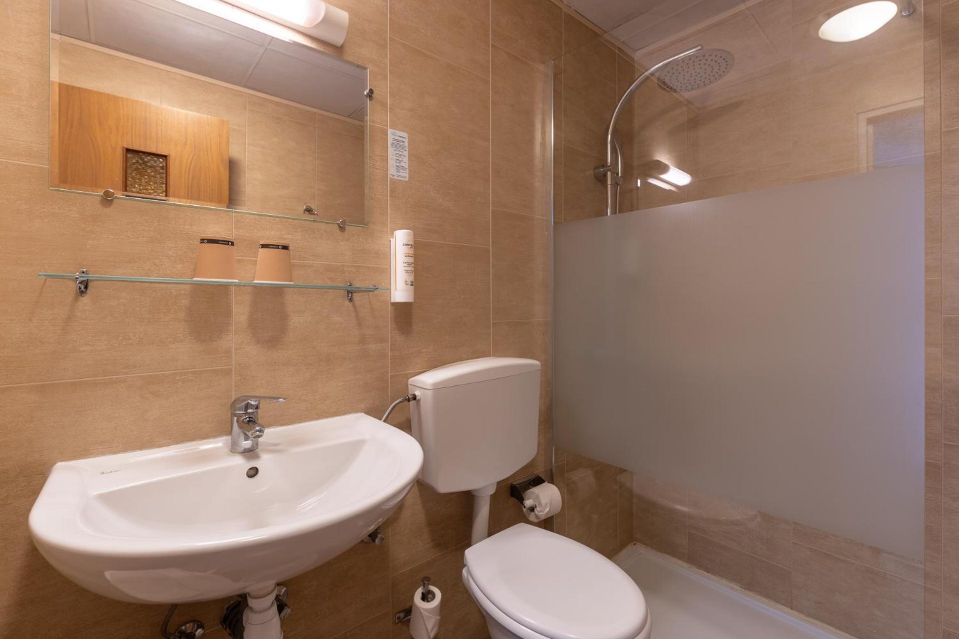 Chambre double confort,1704950818:JPEG