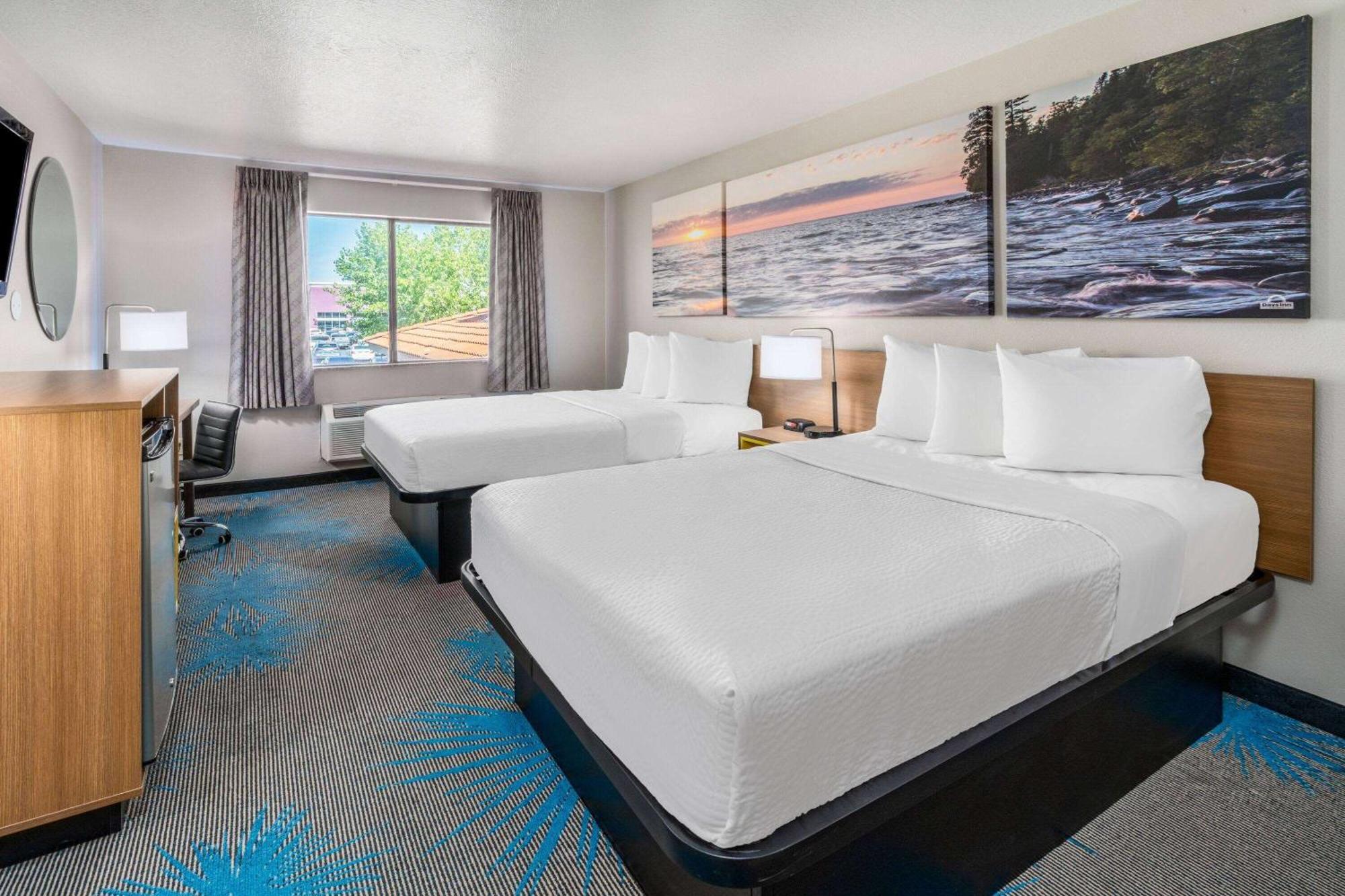 Deluxe Double Room Two Double Beds Non-Smoking