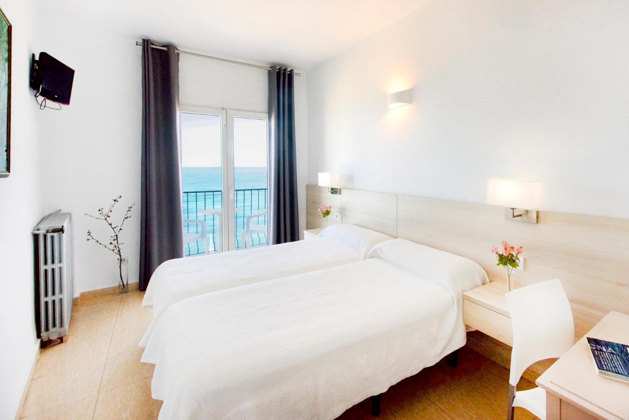 Twin Room Sea View